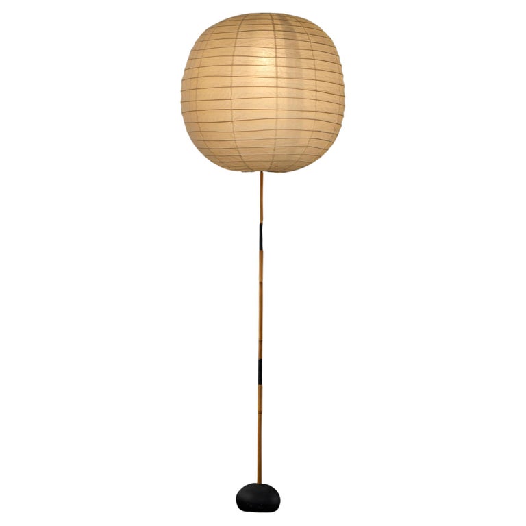 Isamu Noguchi Akari 60F lamp on BB3 base, 1951, offered by WA Design Gallery