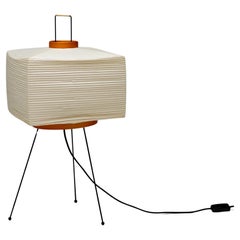 Retro Isamu Noguchi Akari 7A Table Lamp