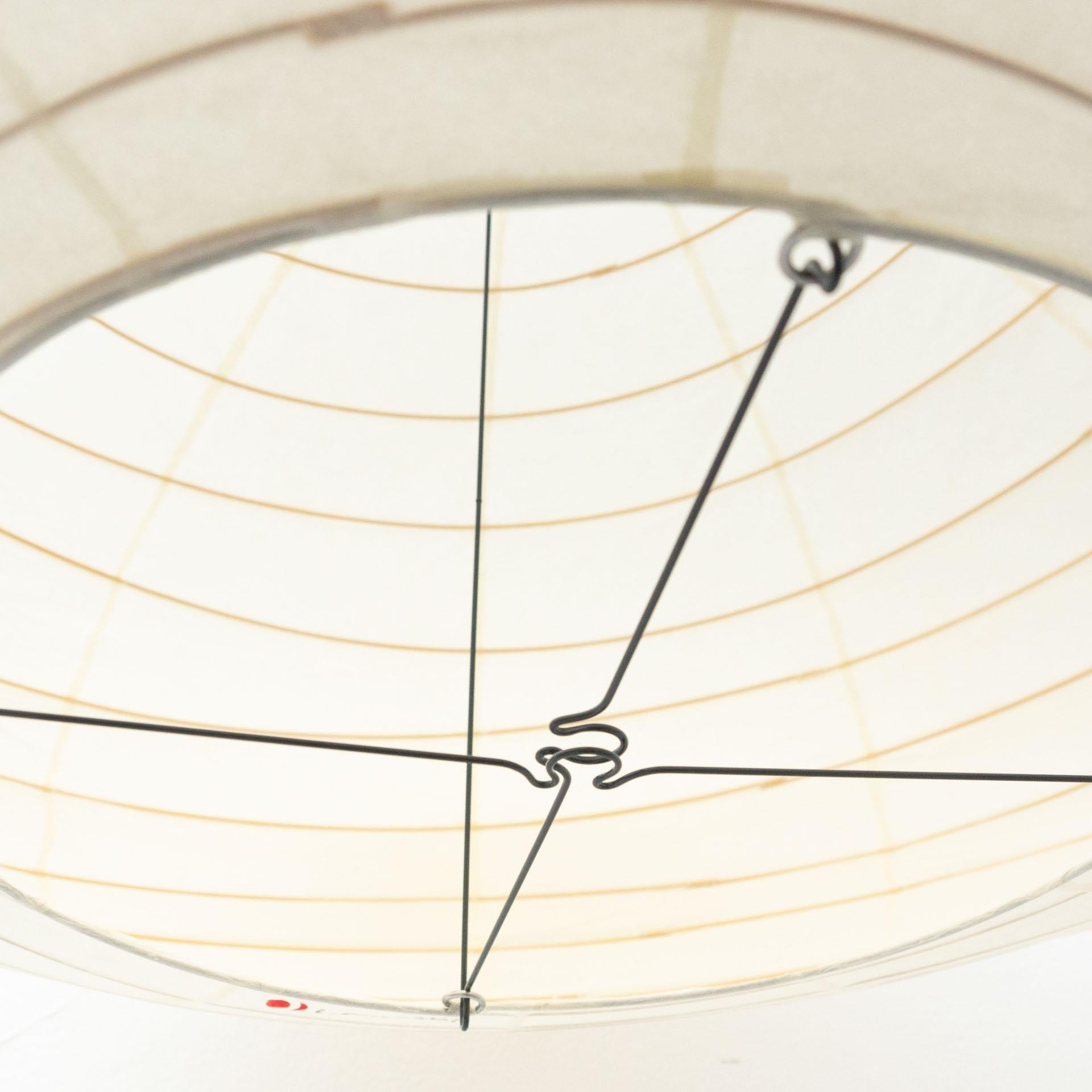 Isamu Noguchi Akari Ceiling Lamp 70EN Model In Good Condition In Barcelona, Barcelona