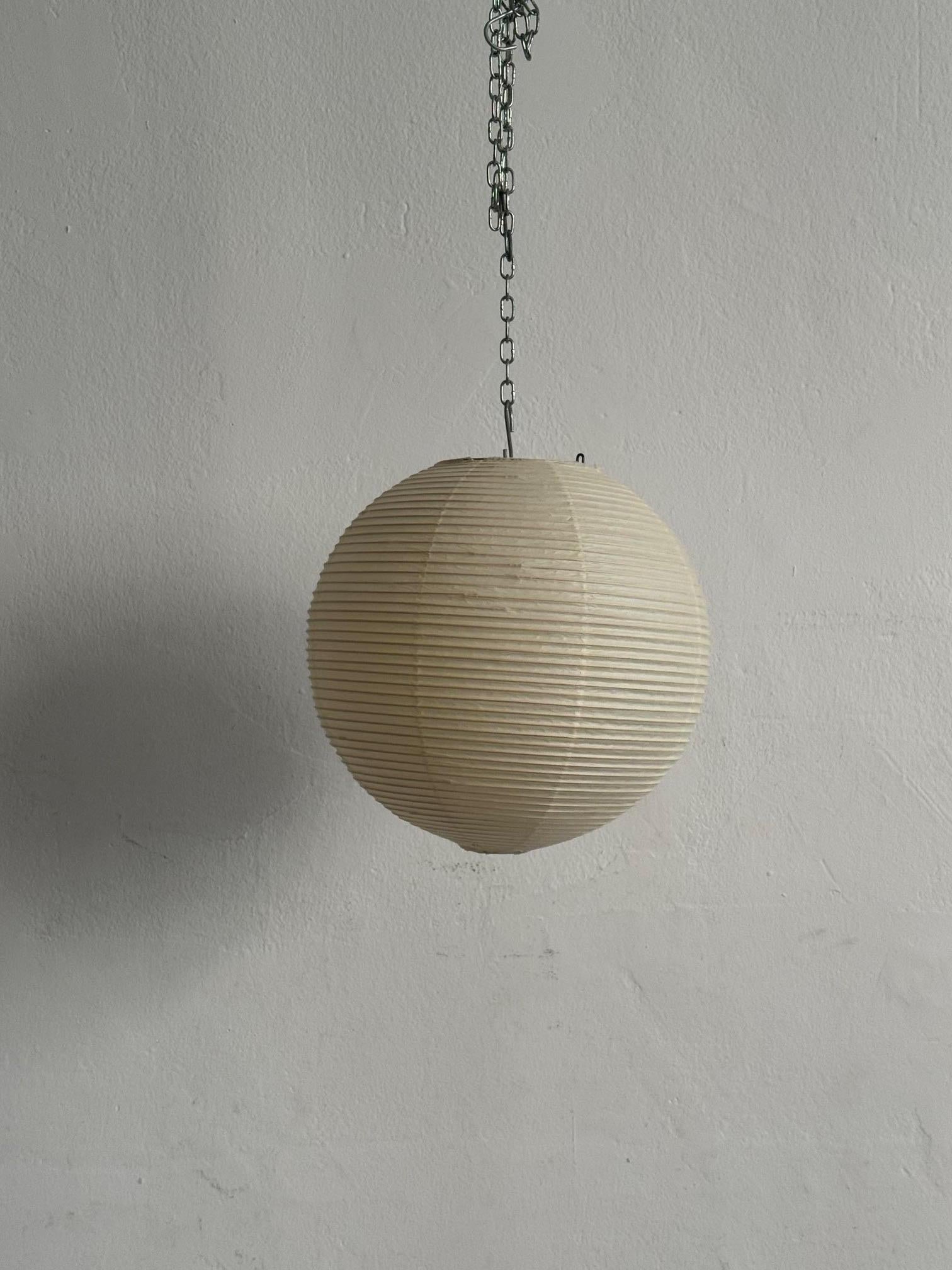 Mid-Century Modern Isamu Noguchi Lampe de plafond Akari Model No 30A Akari en vente