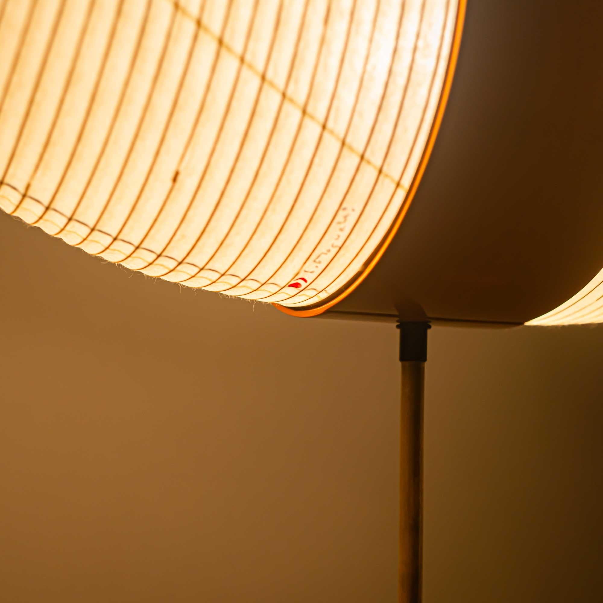 Isamu Noguchi Lámpara de pie Akari BB3-33S Japonés en venta