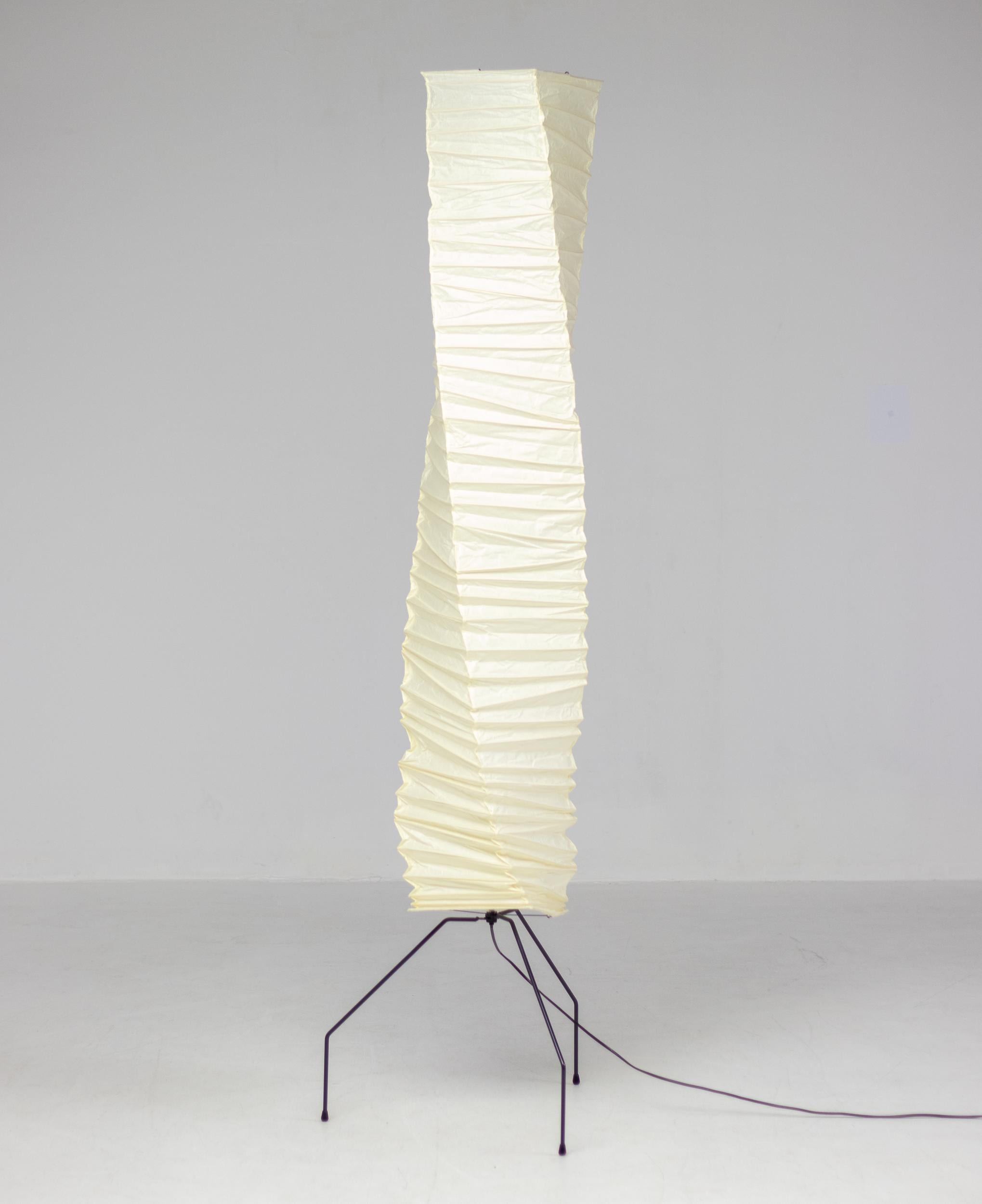 Isamu Noguchi Akari Floor Lamp In Good Condition In Dronten, NL