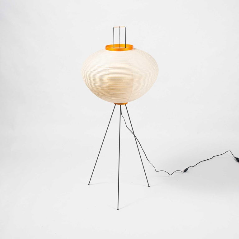 Isamu Noguchi Akari Floor Lamp, Model 10A In Excellent Condition In Seattle, WA