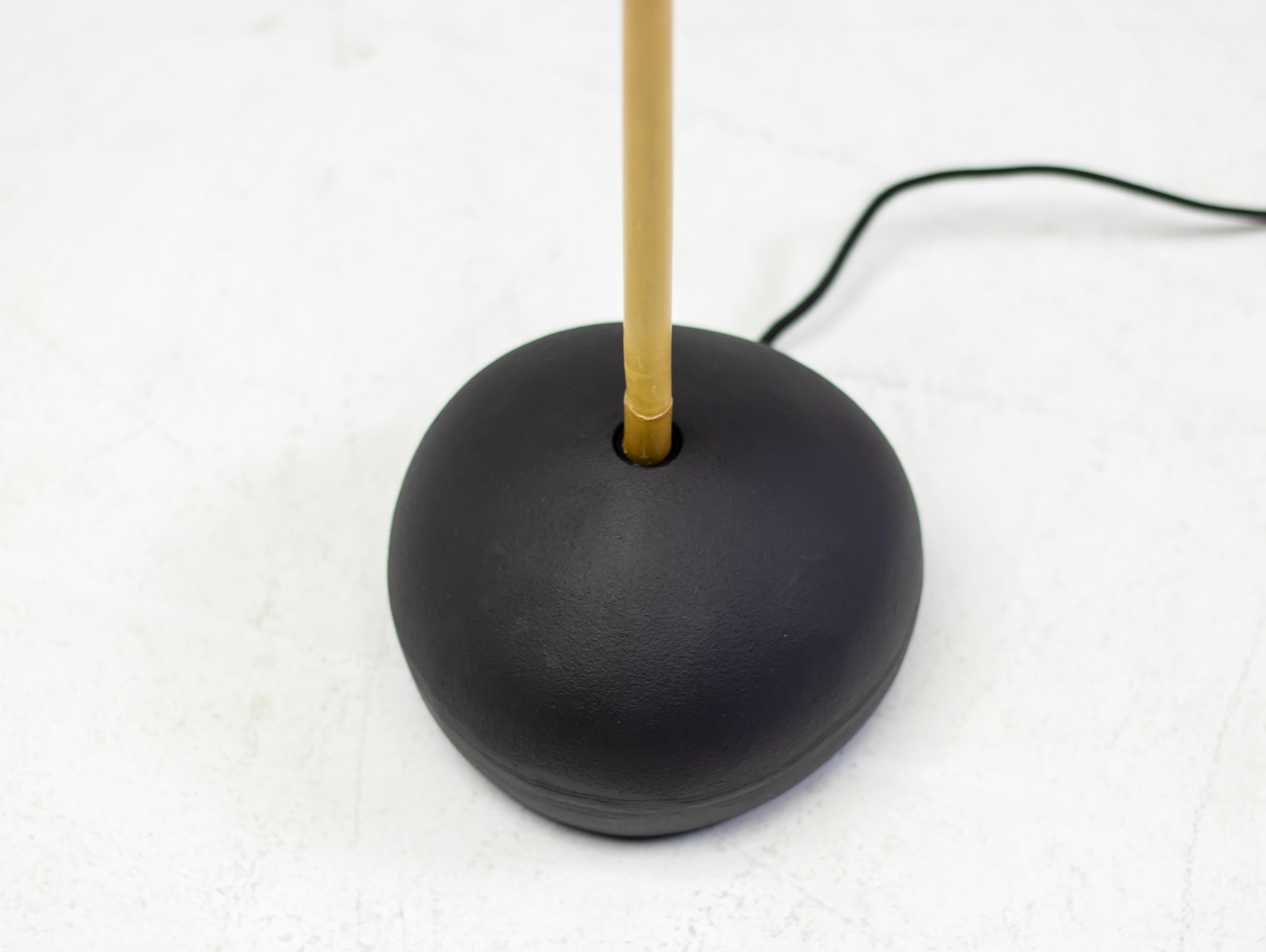 Isamu Noguchi Akari Floor Lamp, Model BB3-33S, Ozeki and Co