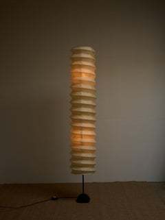 Isamu Noguchi Akari Stehleuchte ST2-31N