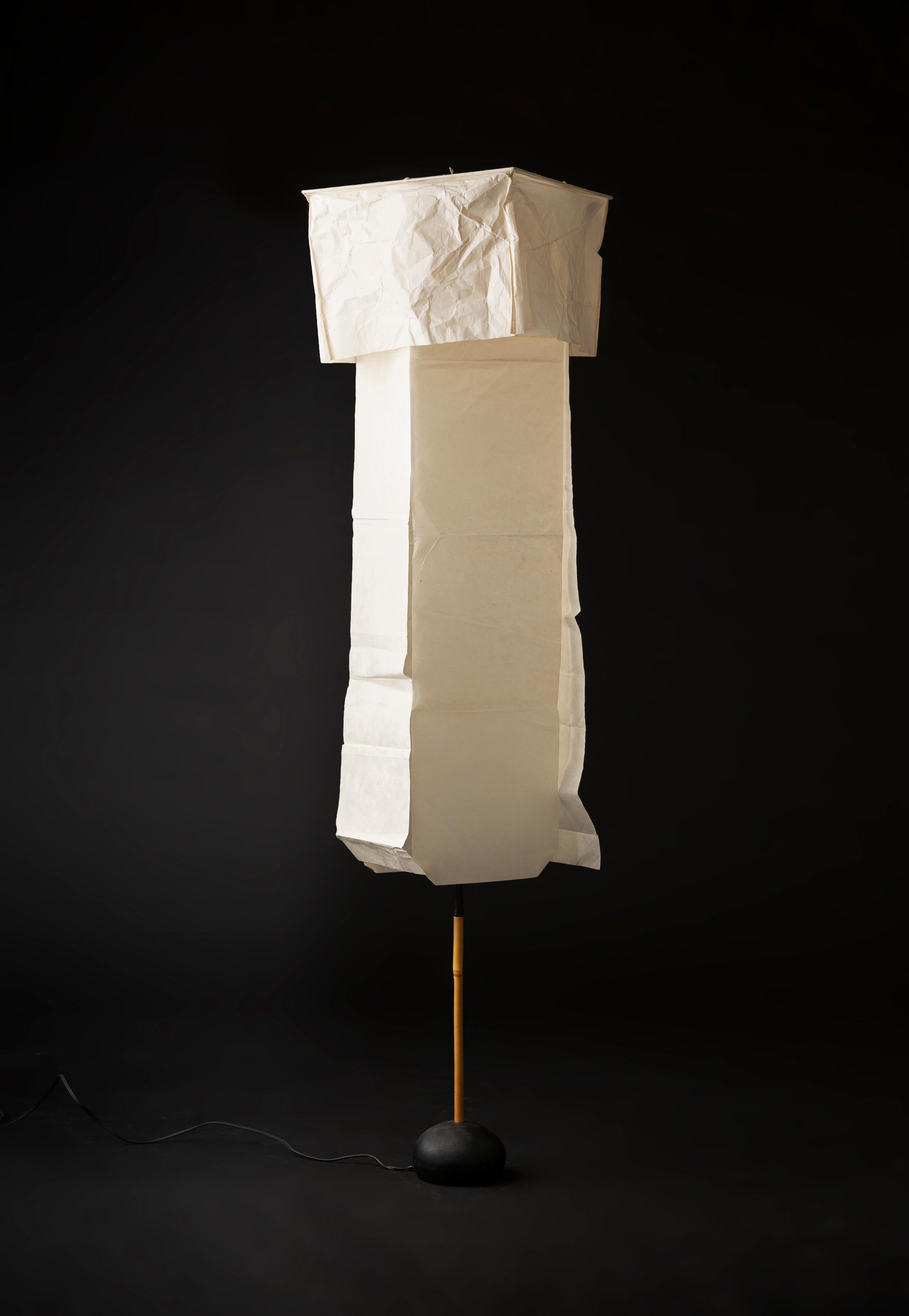 Isamu Noguchi Akari L2 on Bb3 Base, Ozeki, 1951 In Good Condition In Lille, Hauts-de-France