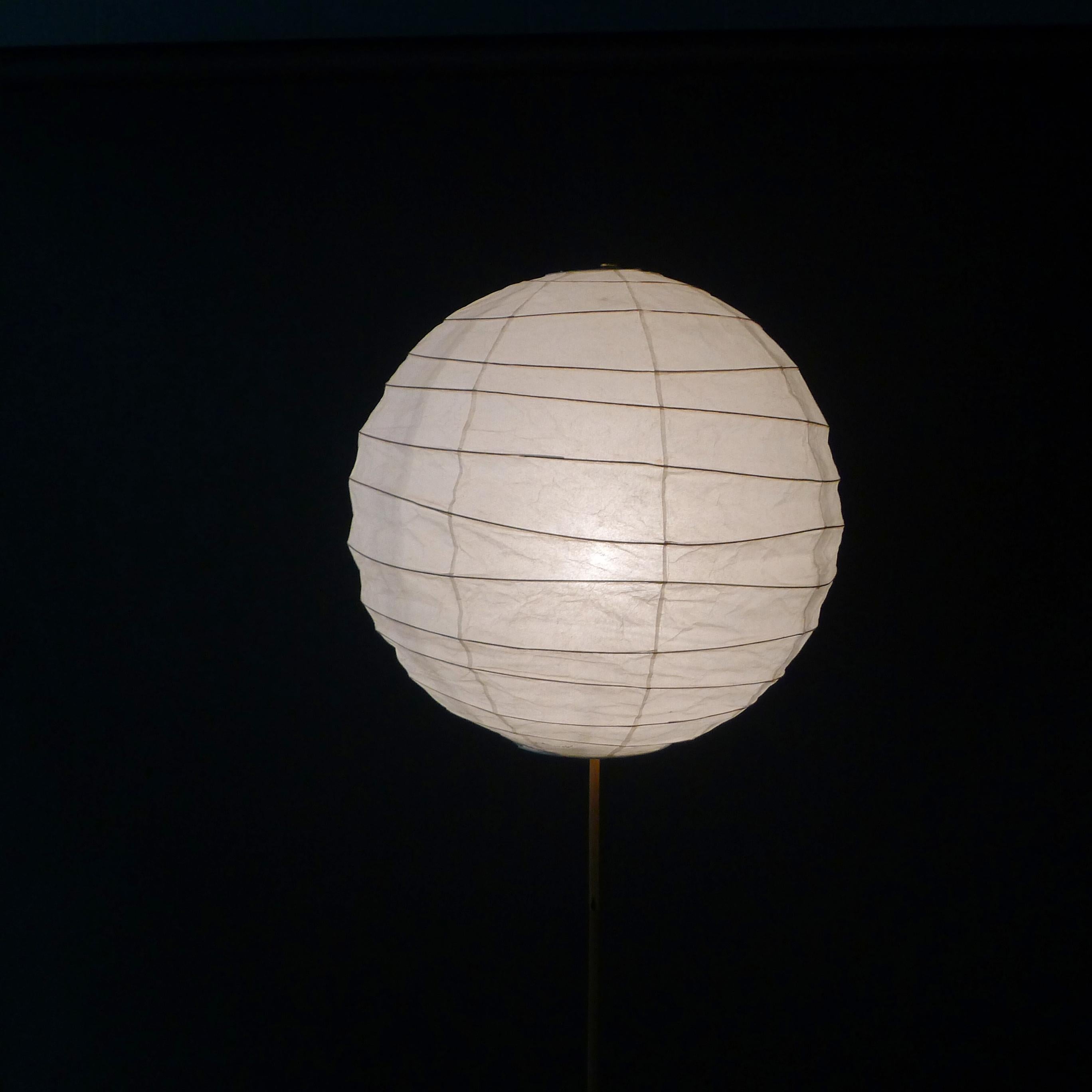 Mid-Century Modern Isamu Noguchi, Akari Light Sculpture / Floor Lamp,  model BB3-55DD