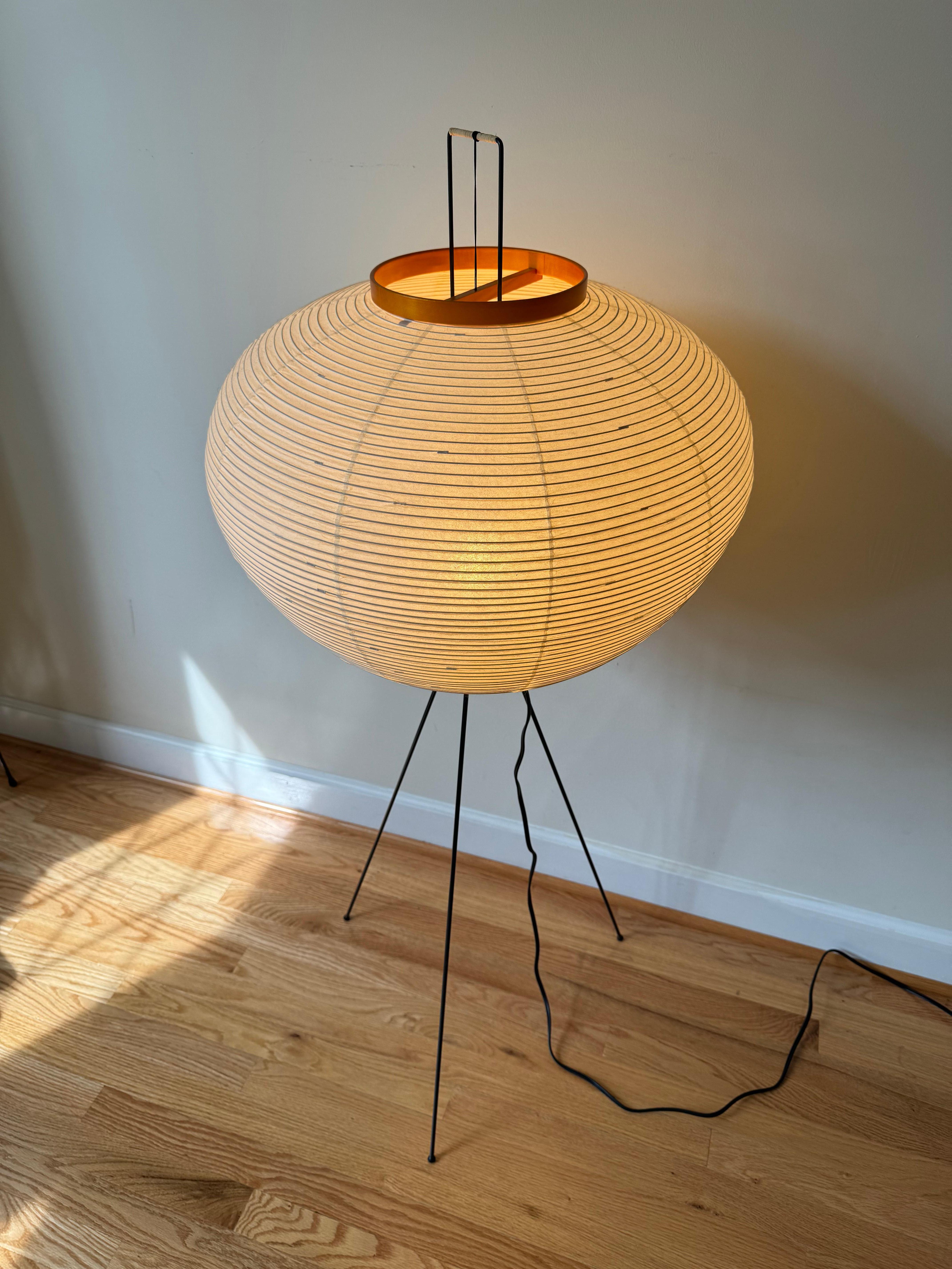Isamu Noguchi Akari Light Sculpture, Model 10A Floor Lamp For Sale 5