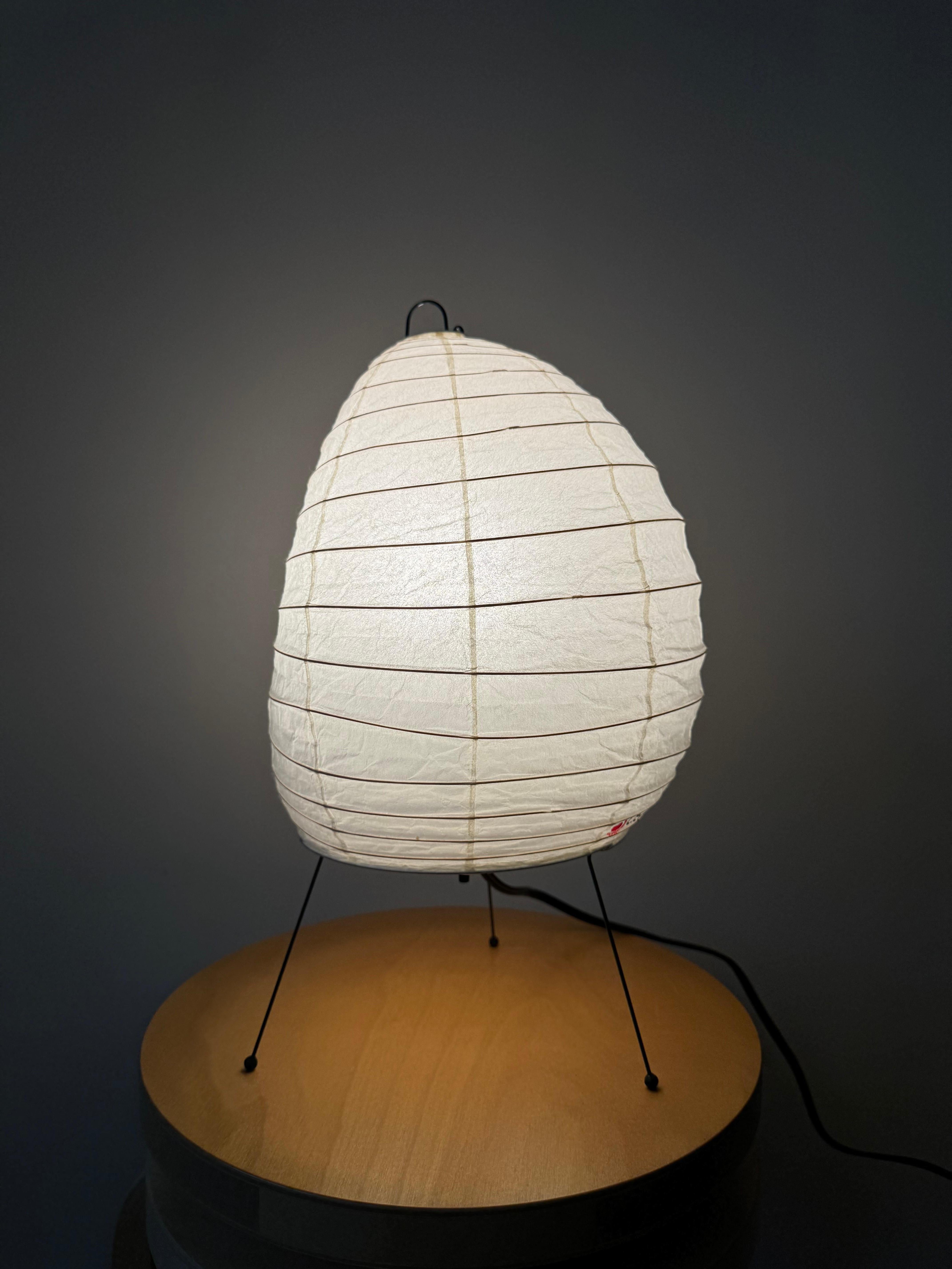 Mid-Century Modern Isamu Noguchi Akari Light Sculpture, Model 1N Table Lamp