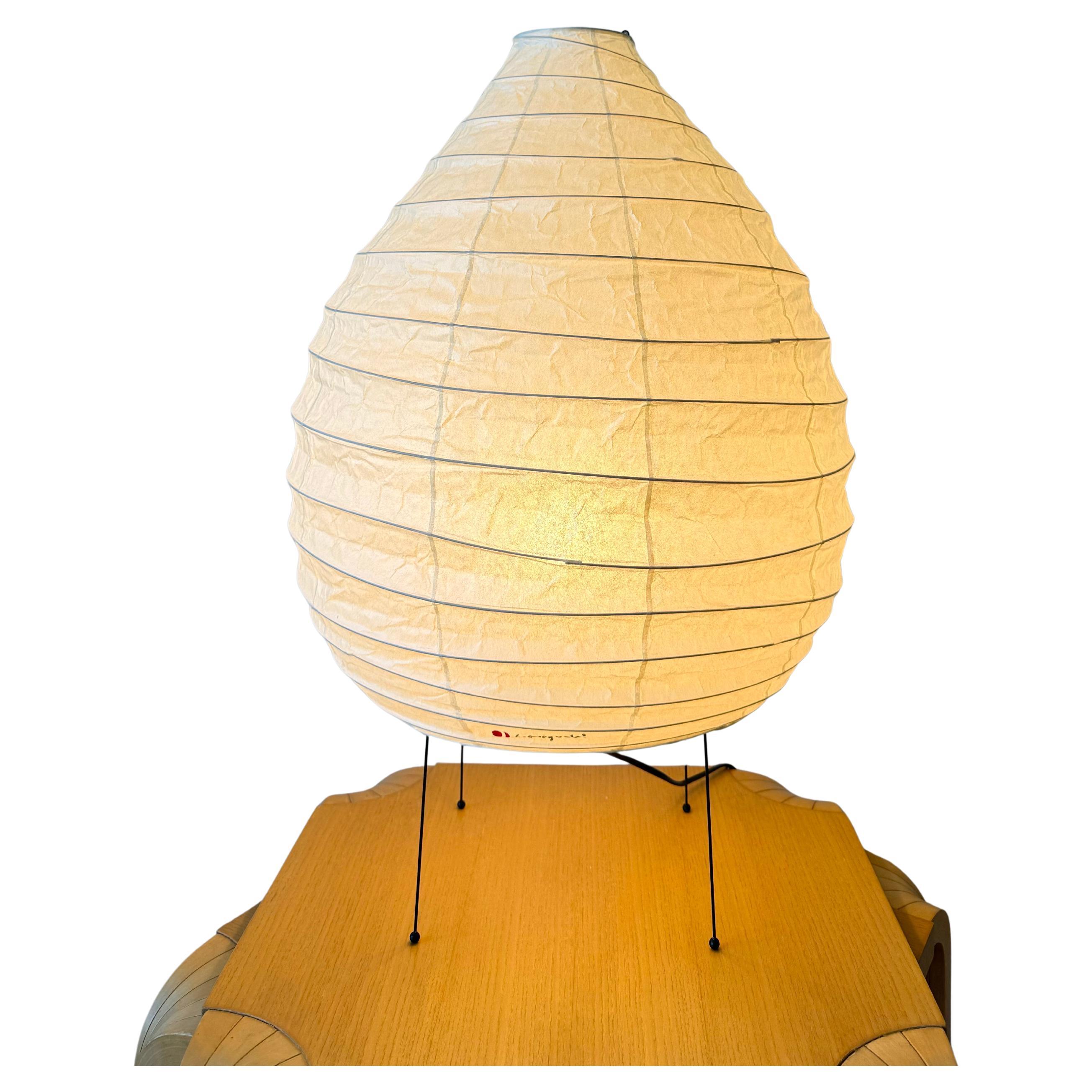 Lámpara de sobremesa Isamu Noguchi Akari Light Sculpture, Modelo 22N en venta