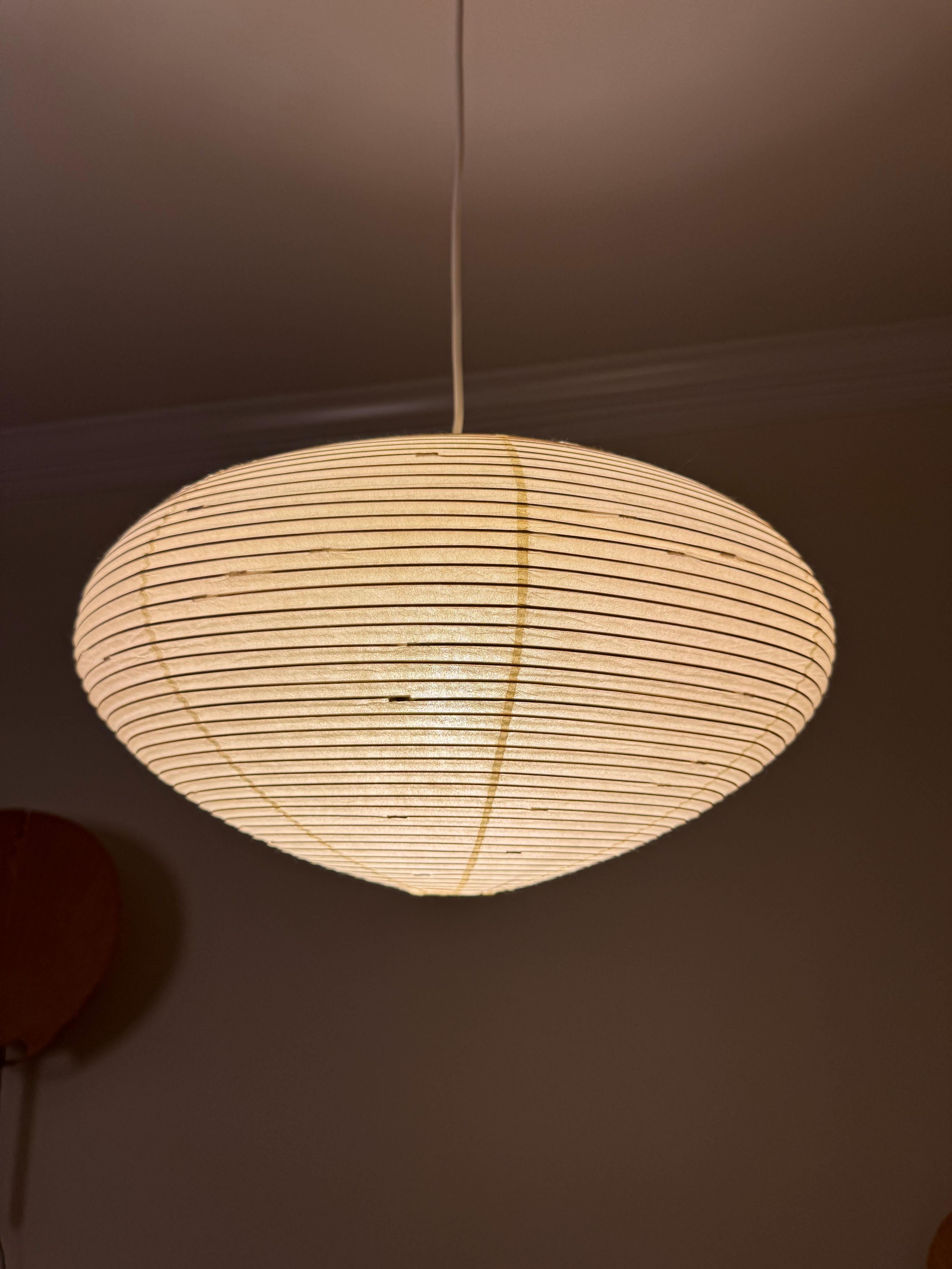 Isamu Noguchi Akari Light Sculpture, Lampada da soffitto modello 26A in vendita 4