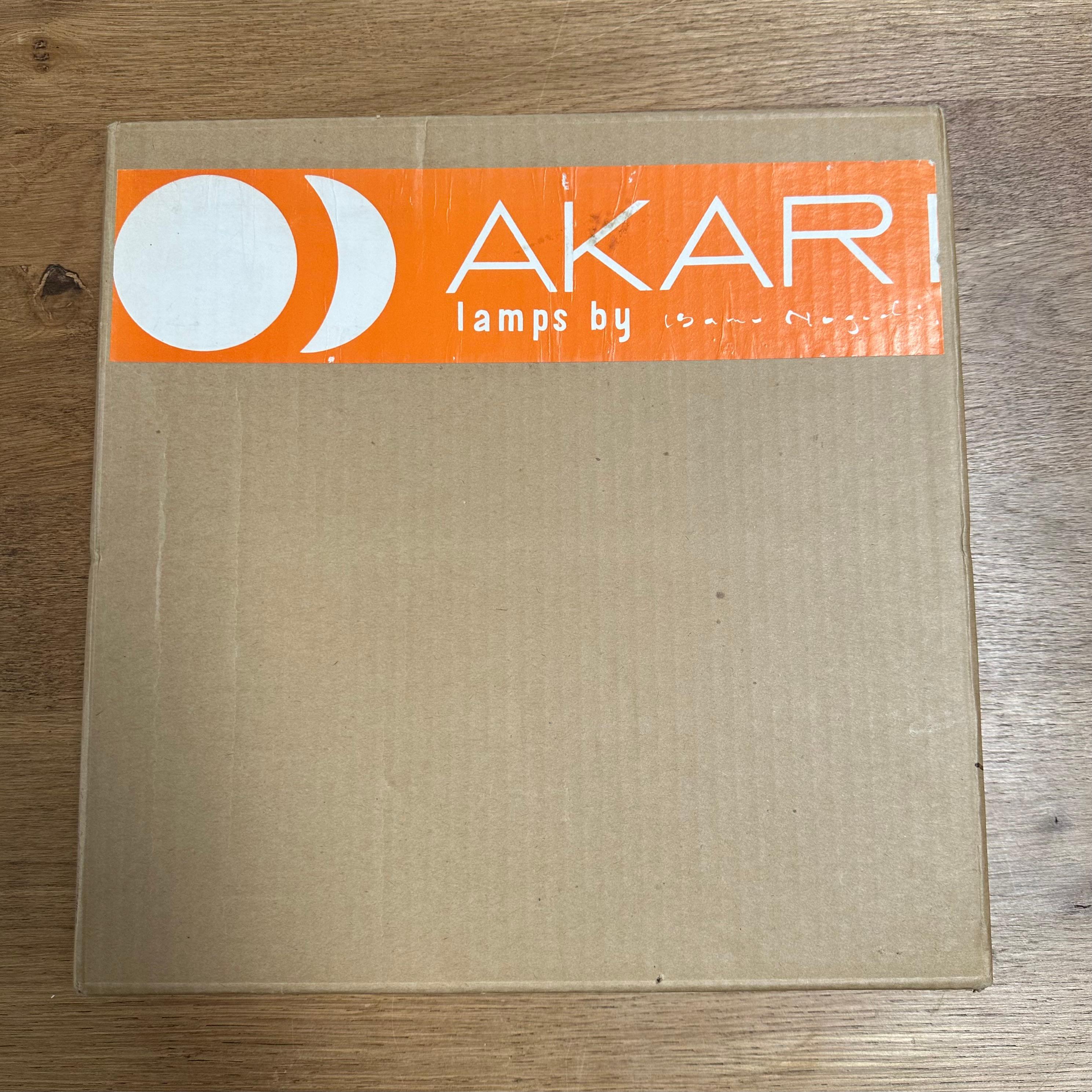 Acier Sculpture lumineuse Isamu Noguchi Akari, modèle 3X avec emballage d'origine en vente