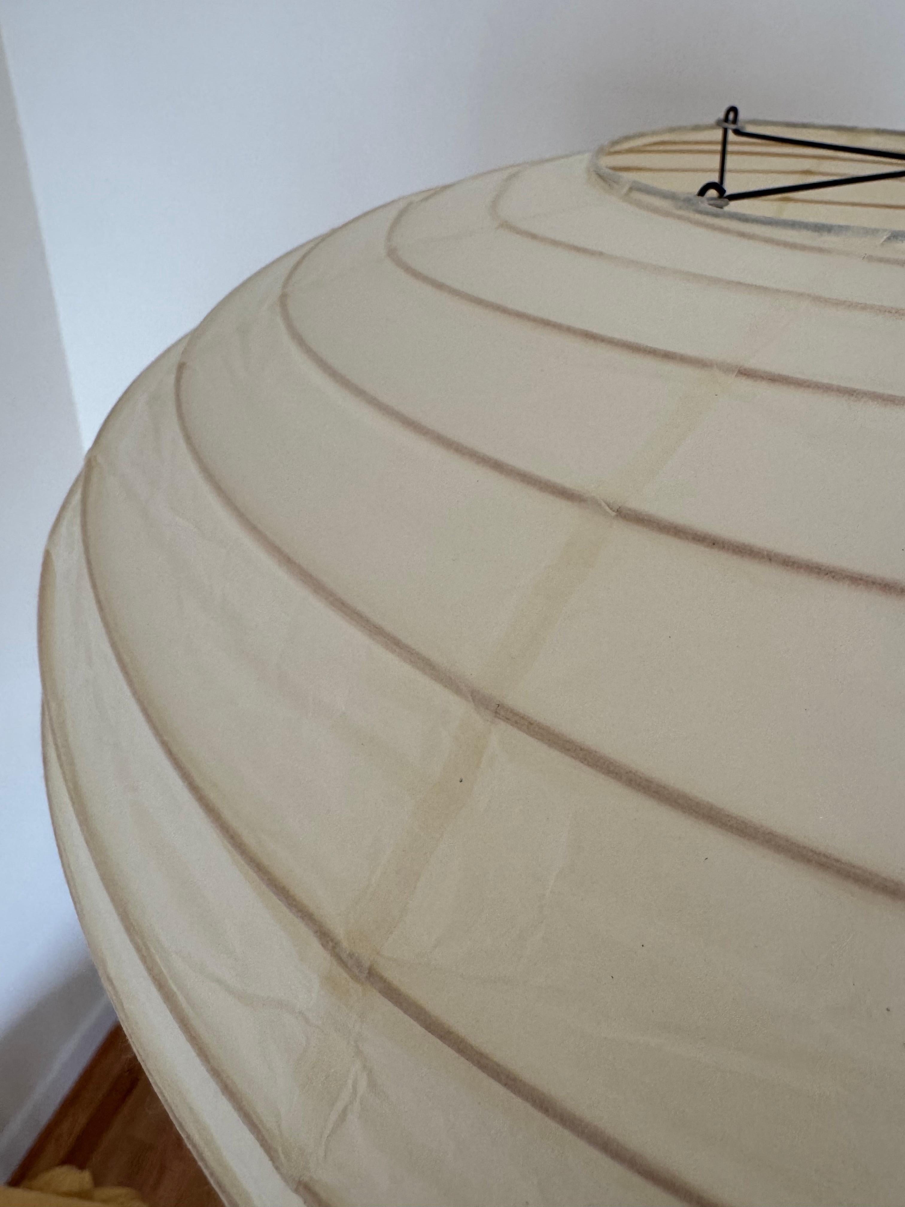 Isamu Noguchi Akari Light Sculpture, Lampada da soffitto modello 50EN 9