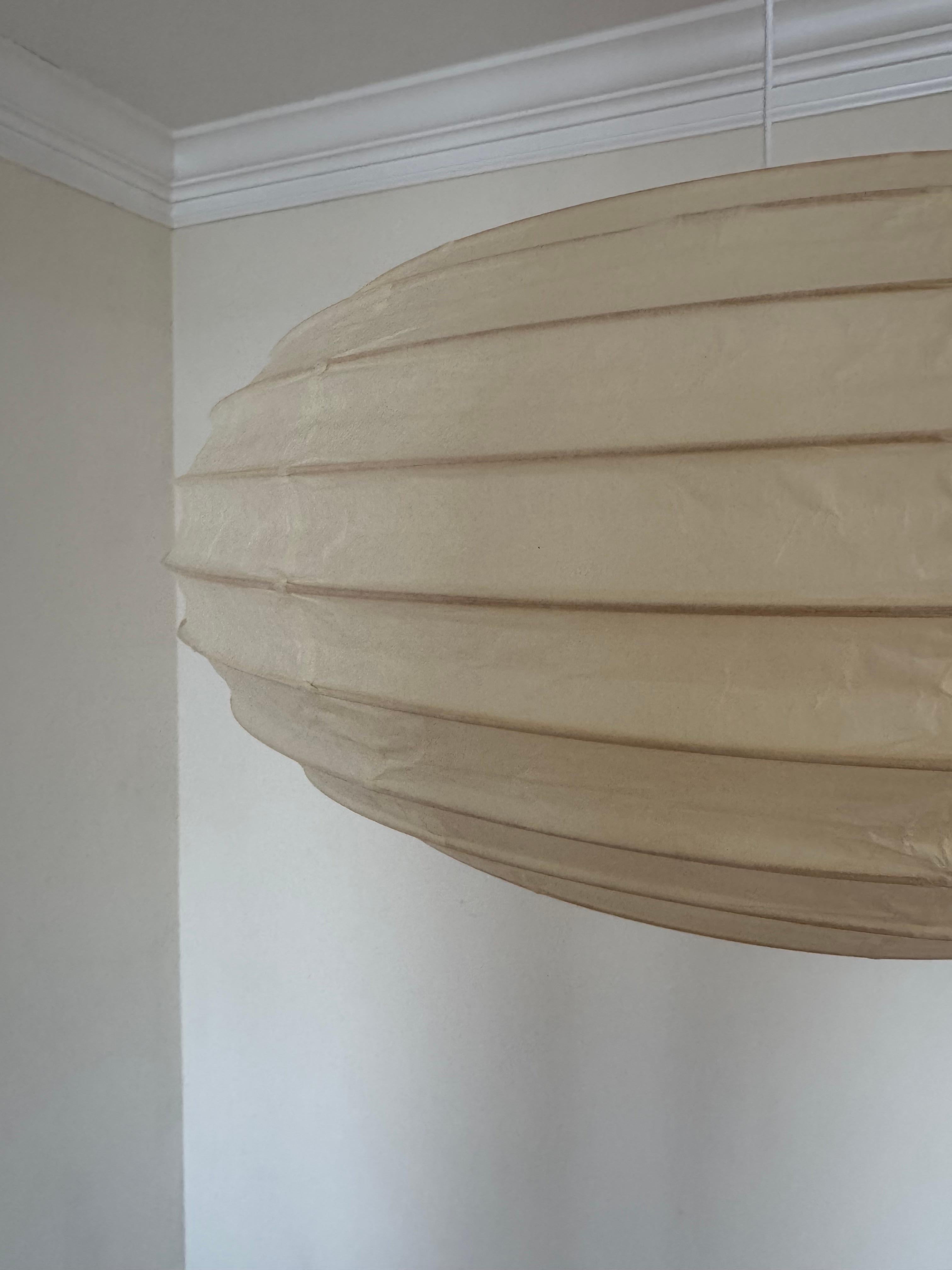 Isamu Noguchi Akari Light Sculpture, Lampada da soffitto modello 50EN 12