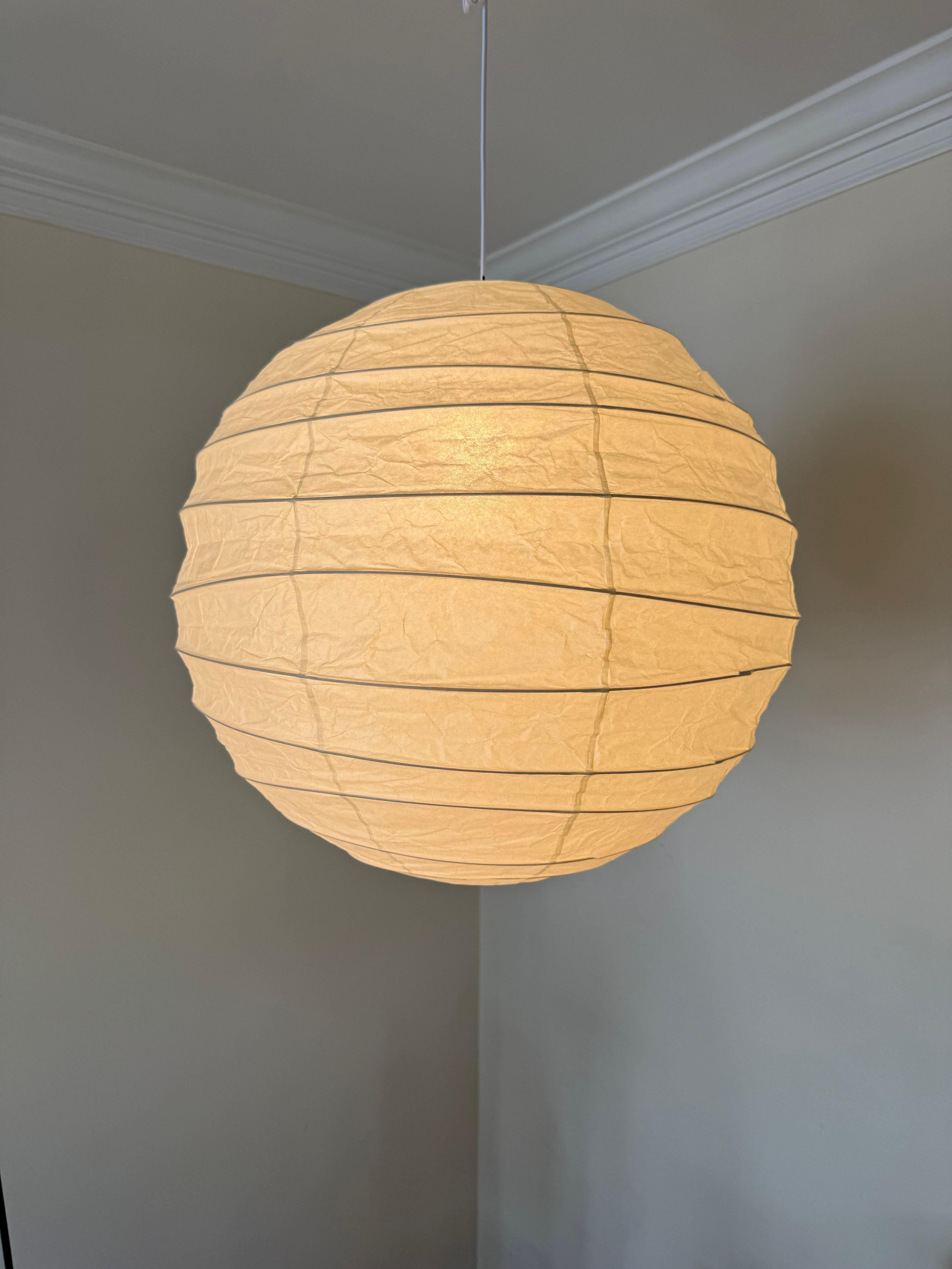Isamu Noguchi Akari, Lichtskulptur, Modell 55D, Deckenleuchte im Zustand „Hervorragend“ in Centreville, VA