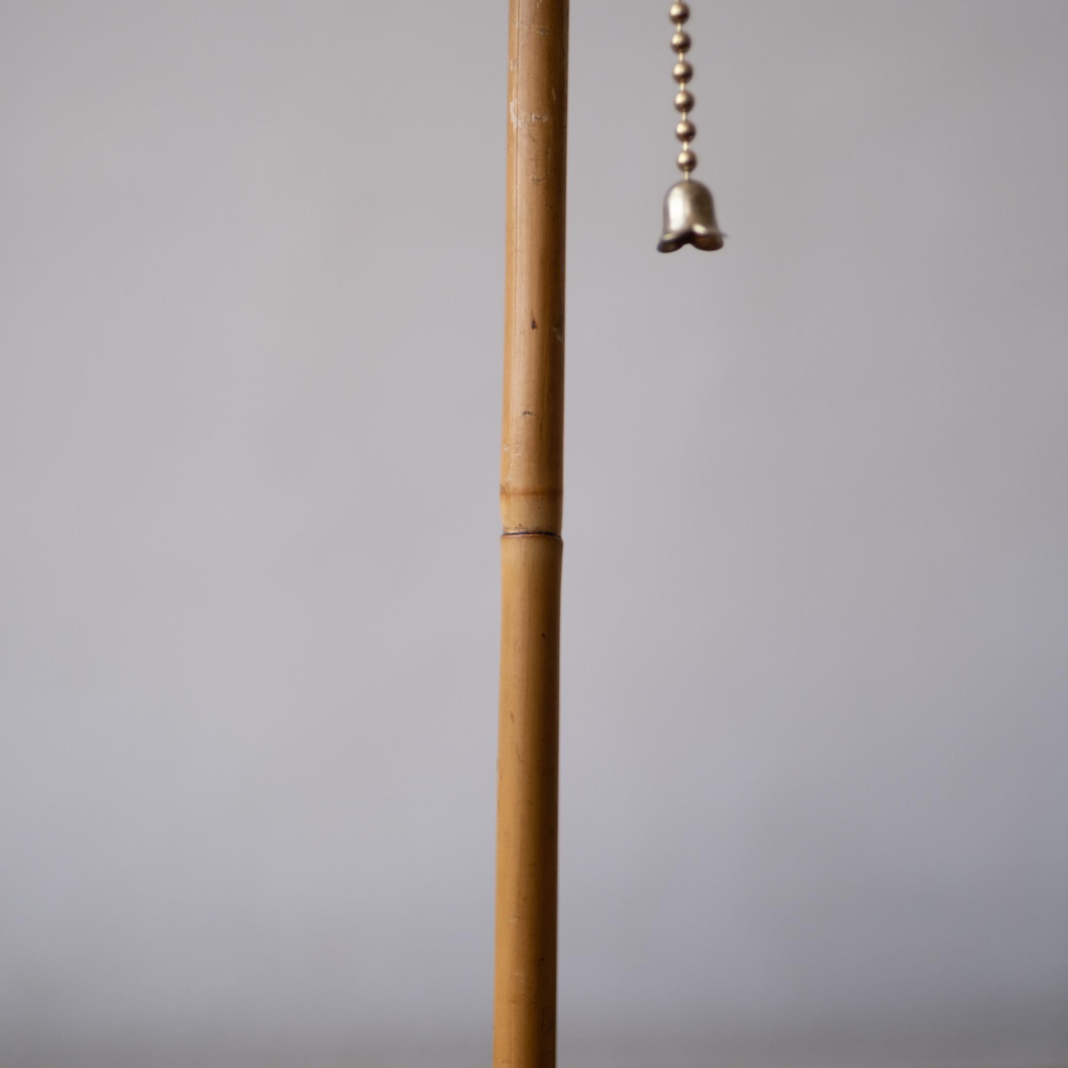 Mid-20th Century 1960s Isamu Noguchi Akari Light Sculpture Table Lamp