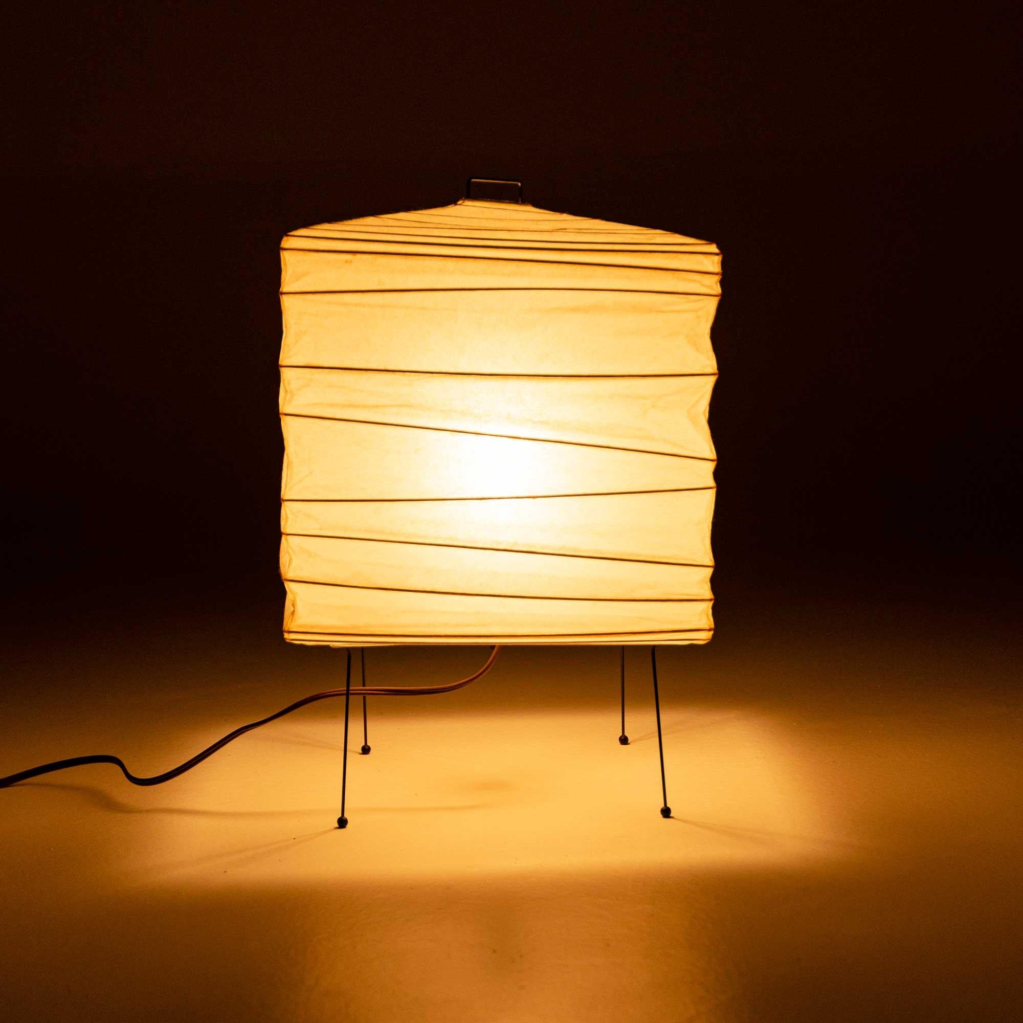 Mid-Century Modern Lampe de bureau Isamu Noguchi Akari, production 3X 1980 en vente