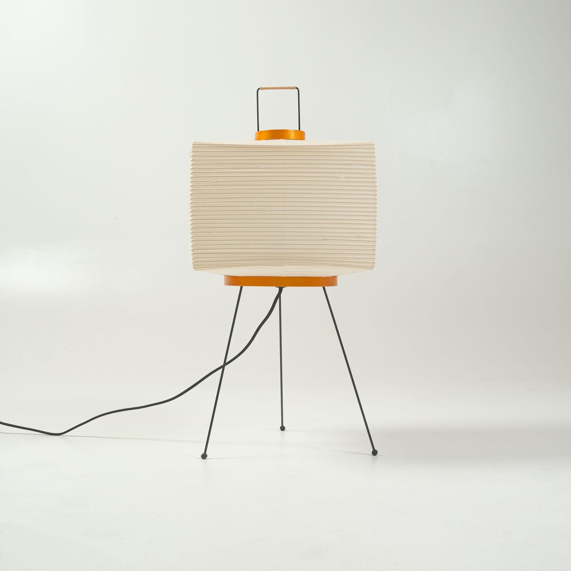 Contemporary Isamu Noguchi Akari Table or Floor Lamp, Model 7A