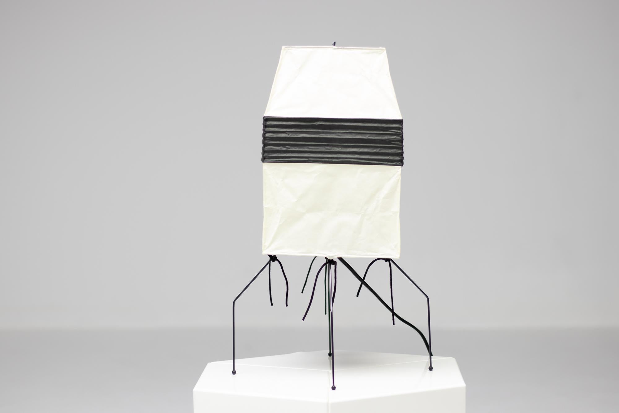 Mid-Century Modern Isamu Noguchi Akari UF 1-H Table Lamp