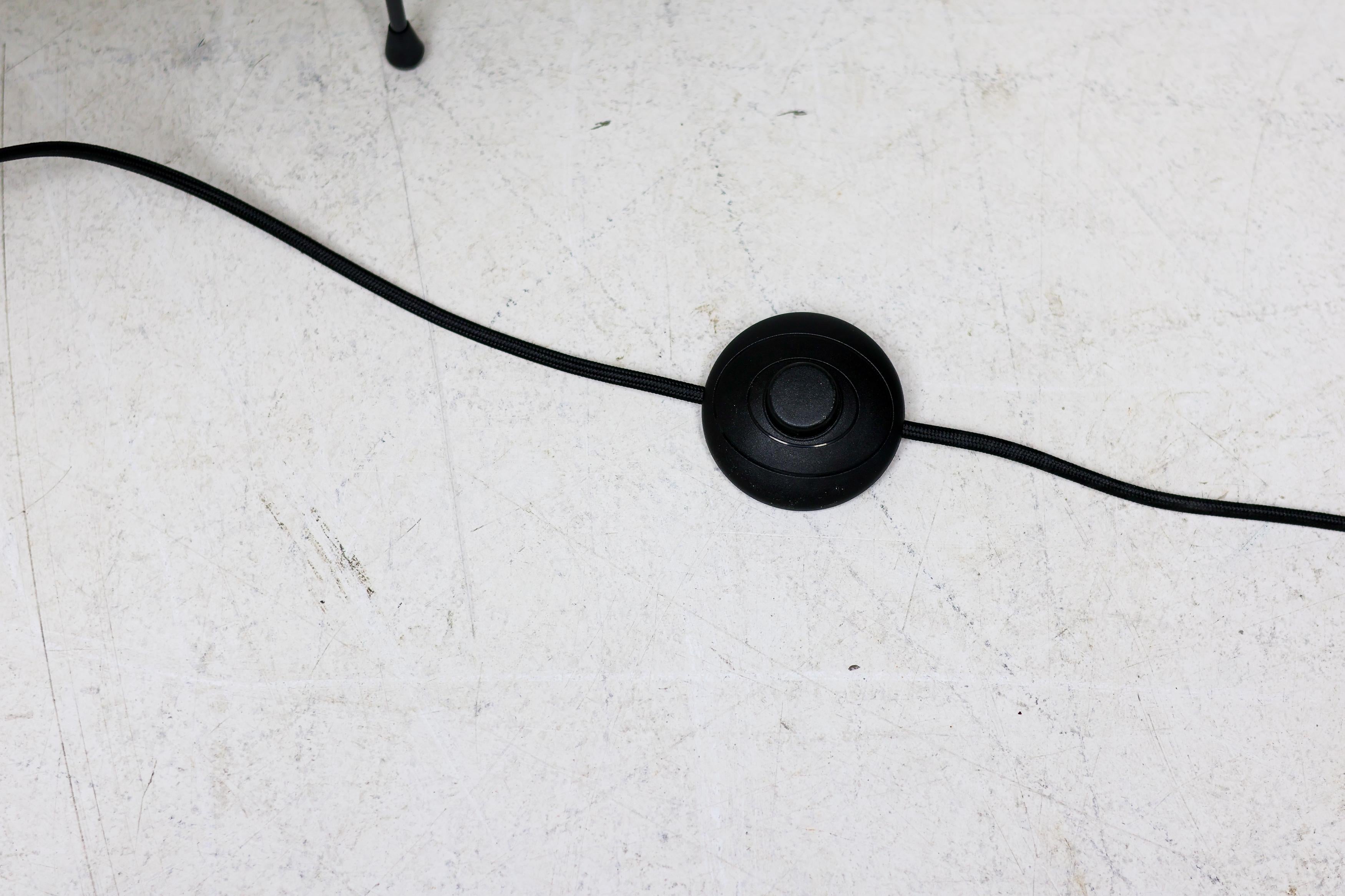 Sculpture lumineuse Isamu Noguchi Akari UF-3Q en vente 5