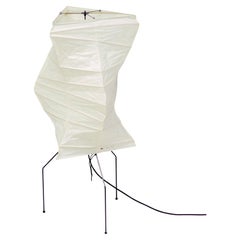 Lampe Isamu Noguchi Akari UF2-33N