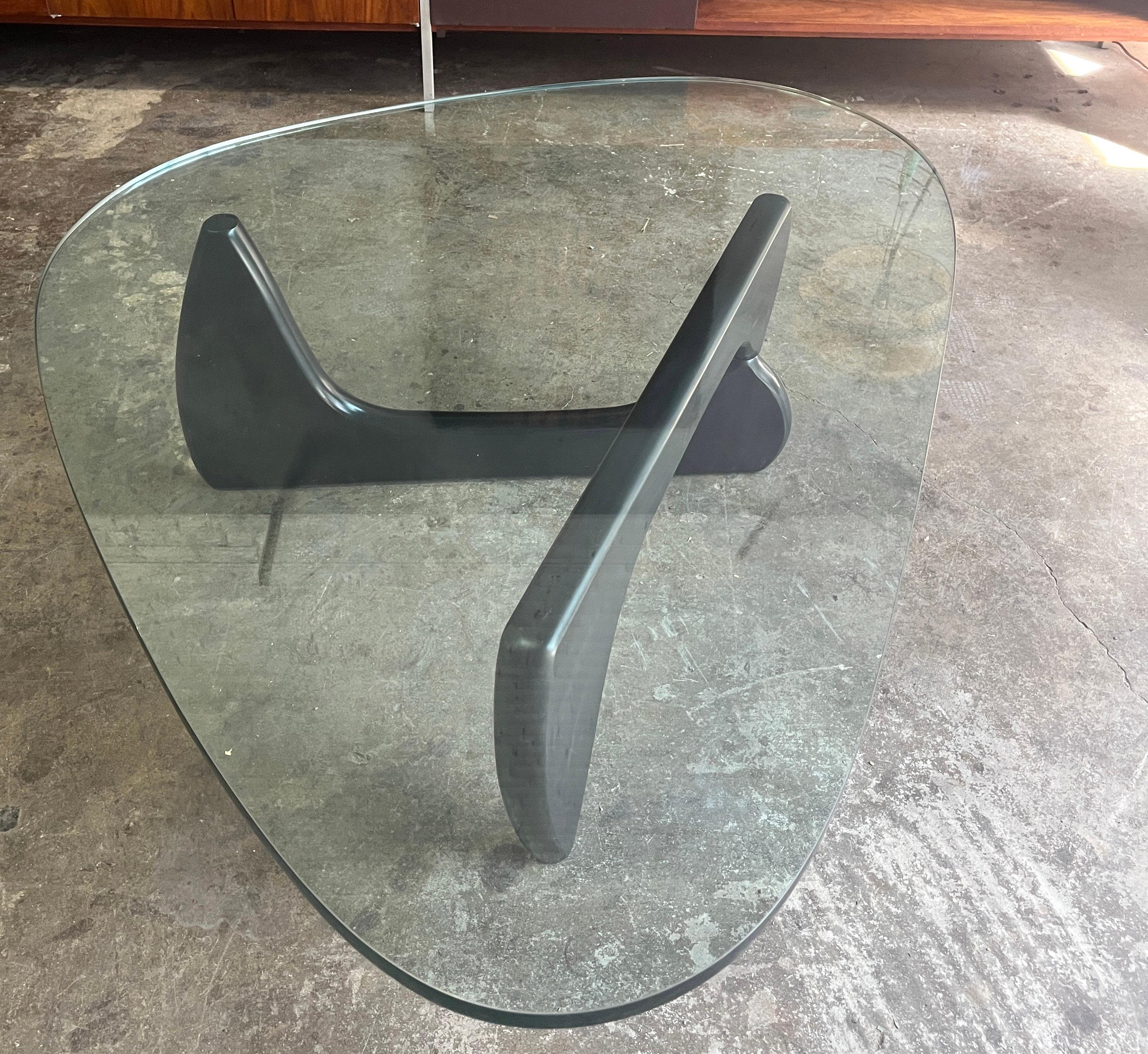 Isamu Noguchi Coffee Table by Herman Miller In Good Condition In BROOKLYN, NY