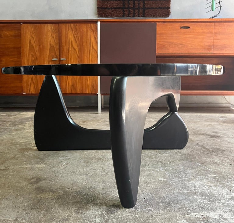Isamu Noguchi Coffee Table by Herman Miller at 1stDibs | herman miller ...