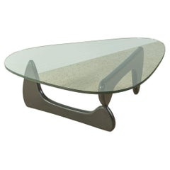 Isamu Noguchi Coffee Table from 1940s