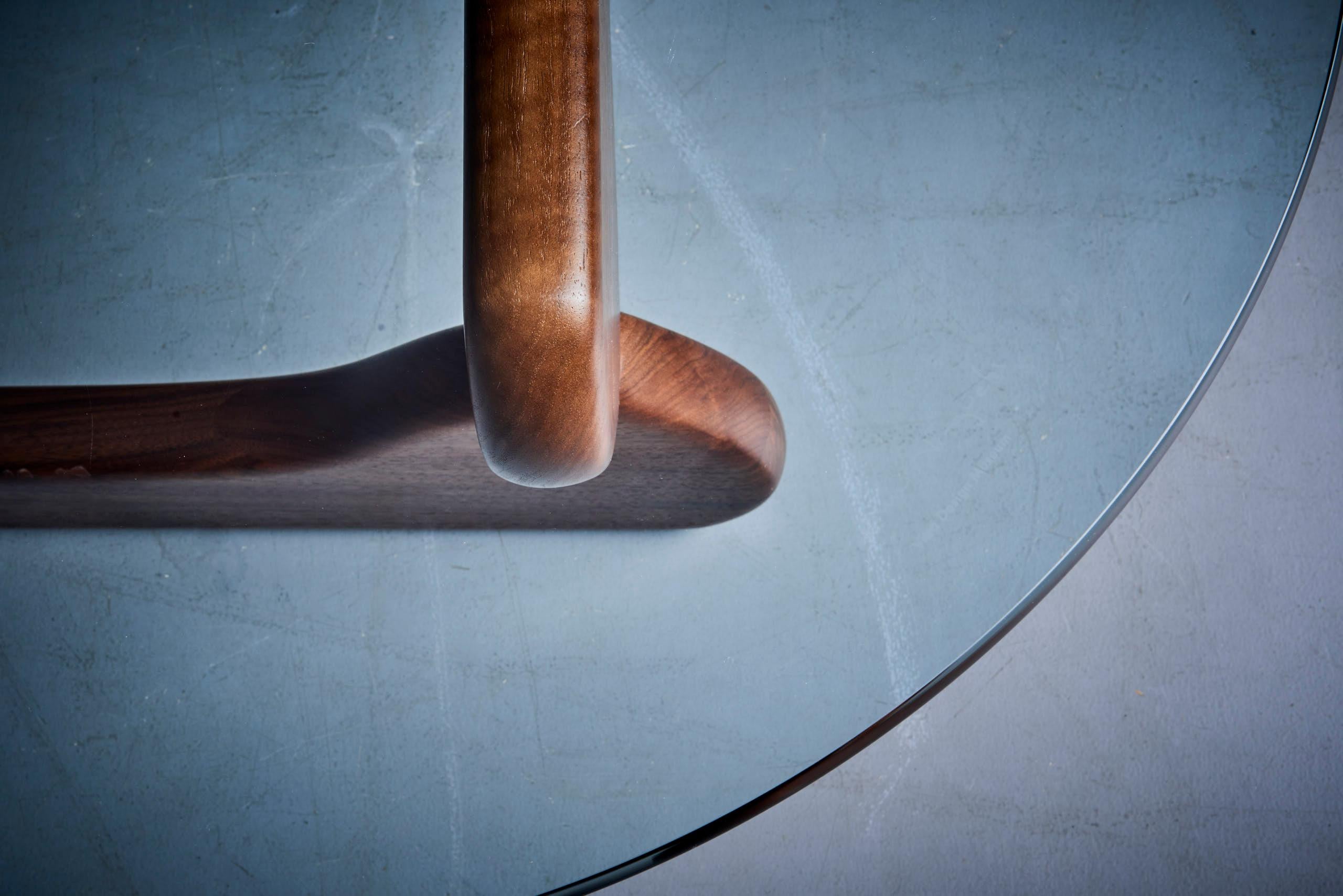 Isamu Noguchi, Couchtisch aus Nussbaum von Vitra (Deutsch)