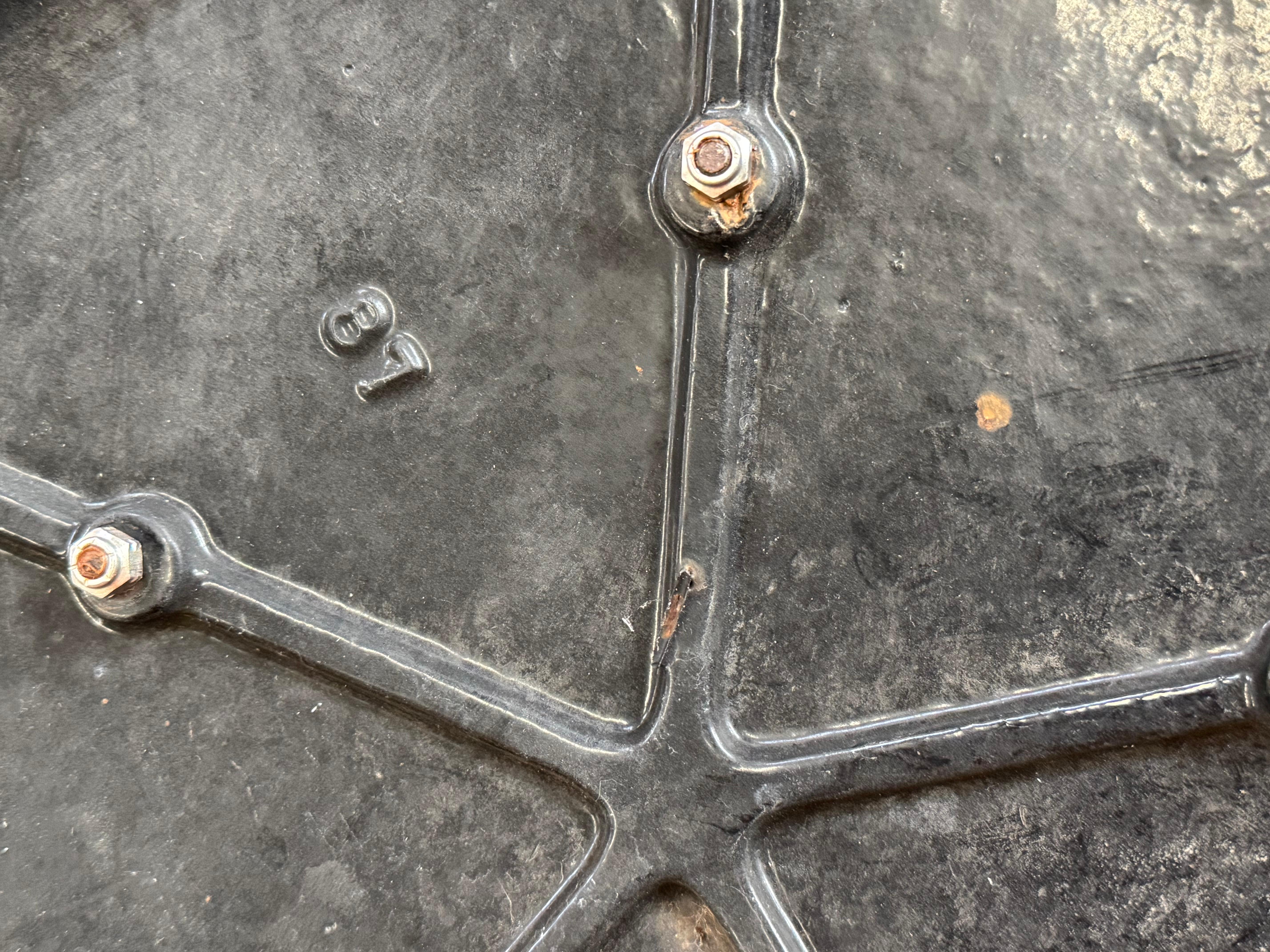 Metallo Tavolino Cyclone Model 87 di Isamu Noguchi per Knoll, circa 1960 in vendita