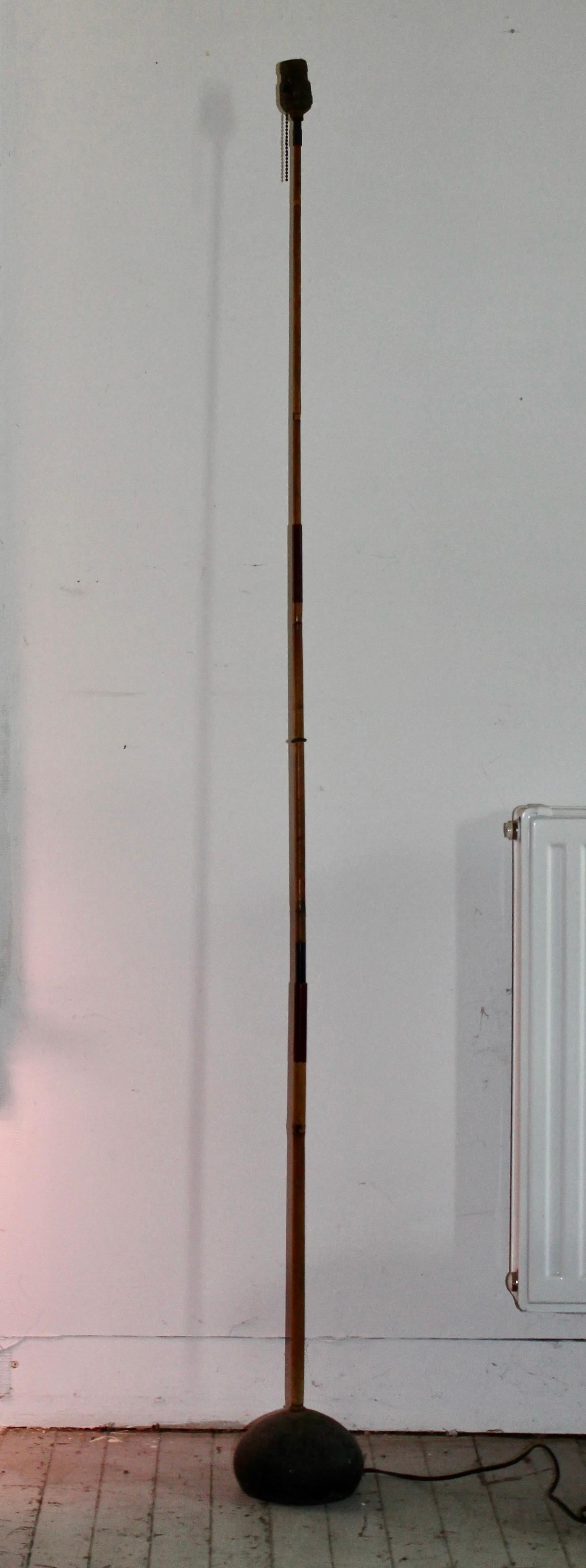 Isamu Noguchi Early Akari BB3 Lámpara de pie de bambú y hierro Moderno de mediados de siglo en venta