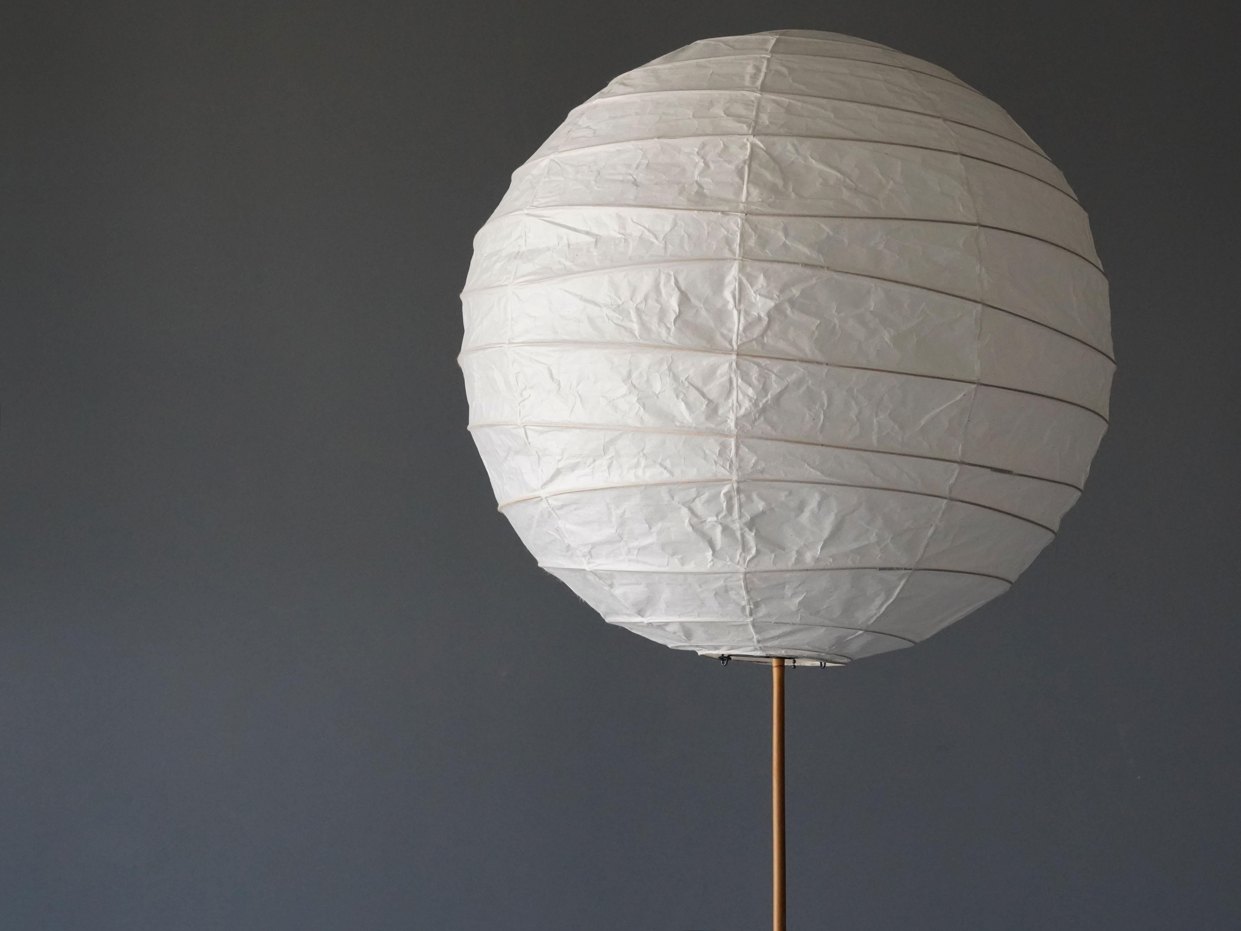 noguchi floor lamp