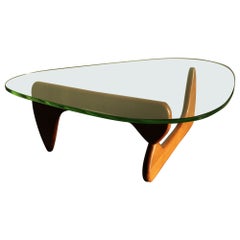 Isamu Noguchi Early IN-50 Coffee Table with Cherry Base and Original Glass, 1949