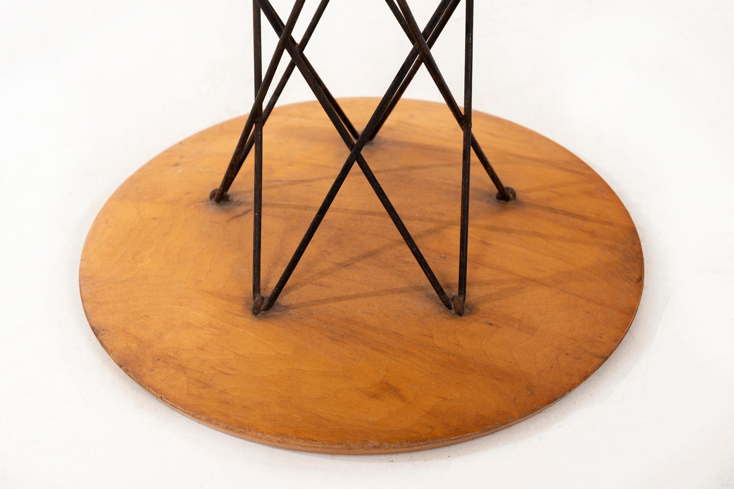 Mid-Century Modern Isamu Noguchi End or Side Table