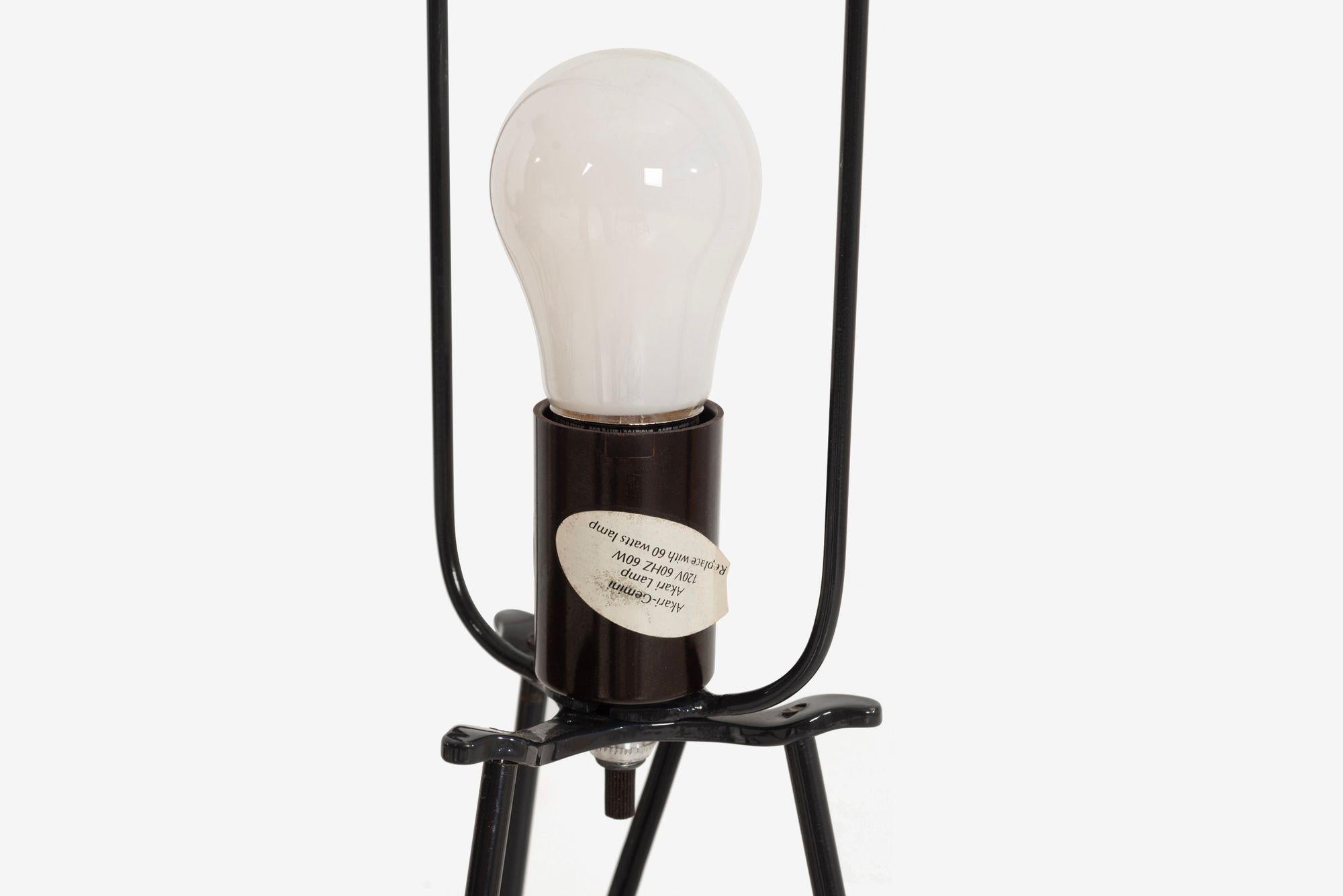 Isamu Noguchi pour la sculpture lumineuse Akari, modèle 10A en vente 6