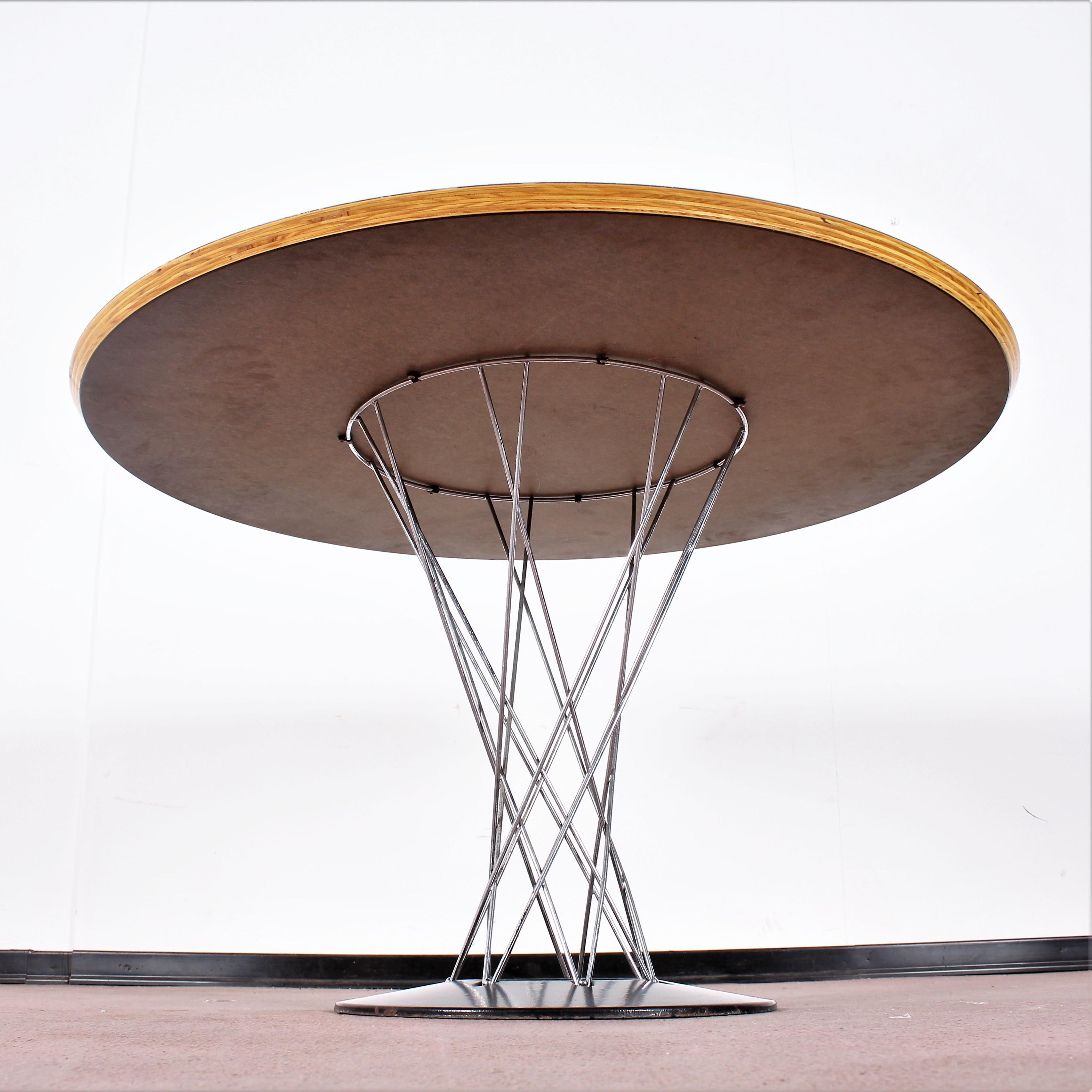 Late 20th Century Isamu Noguchi for Alivar Black Wood and Metal Circular Table, Italy, 1980s