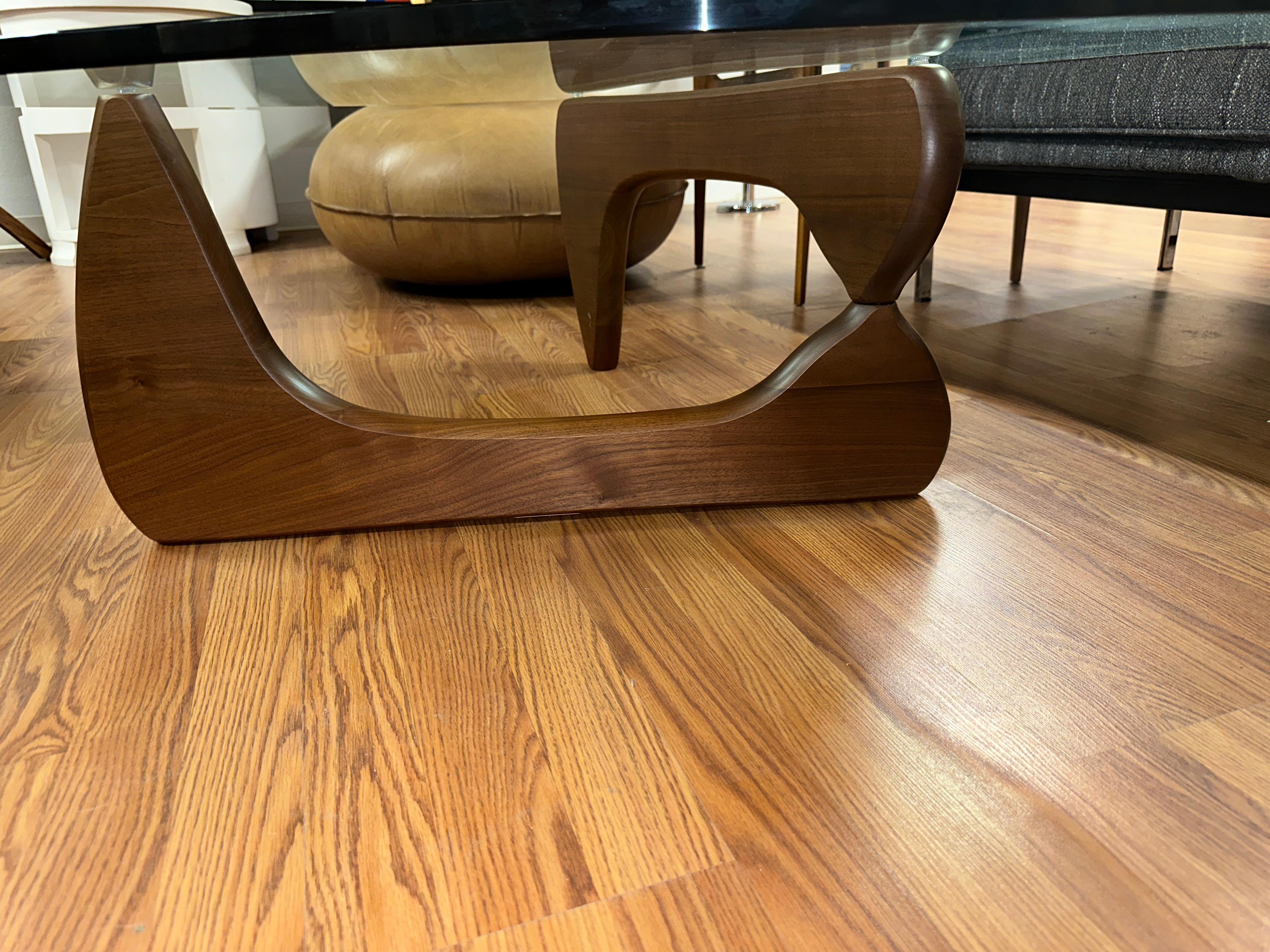 Isamu Noguchi for Herman Miller Coffee Table In Walnut In Good Condition In Palm Springs, CA