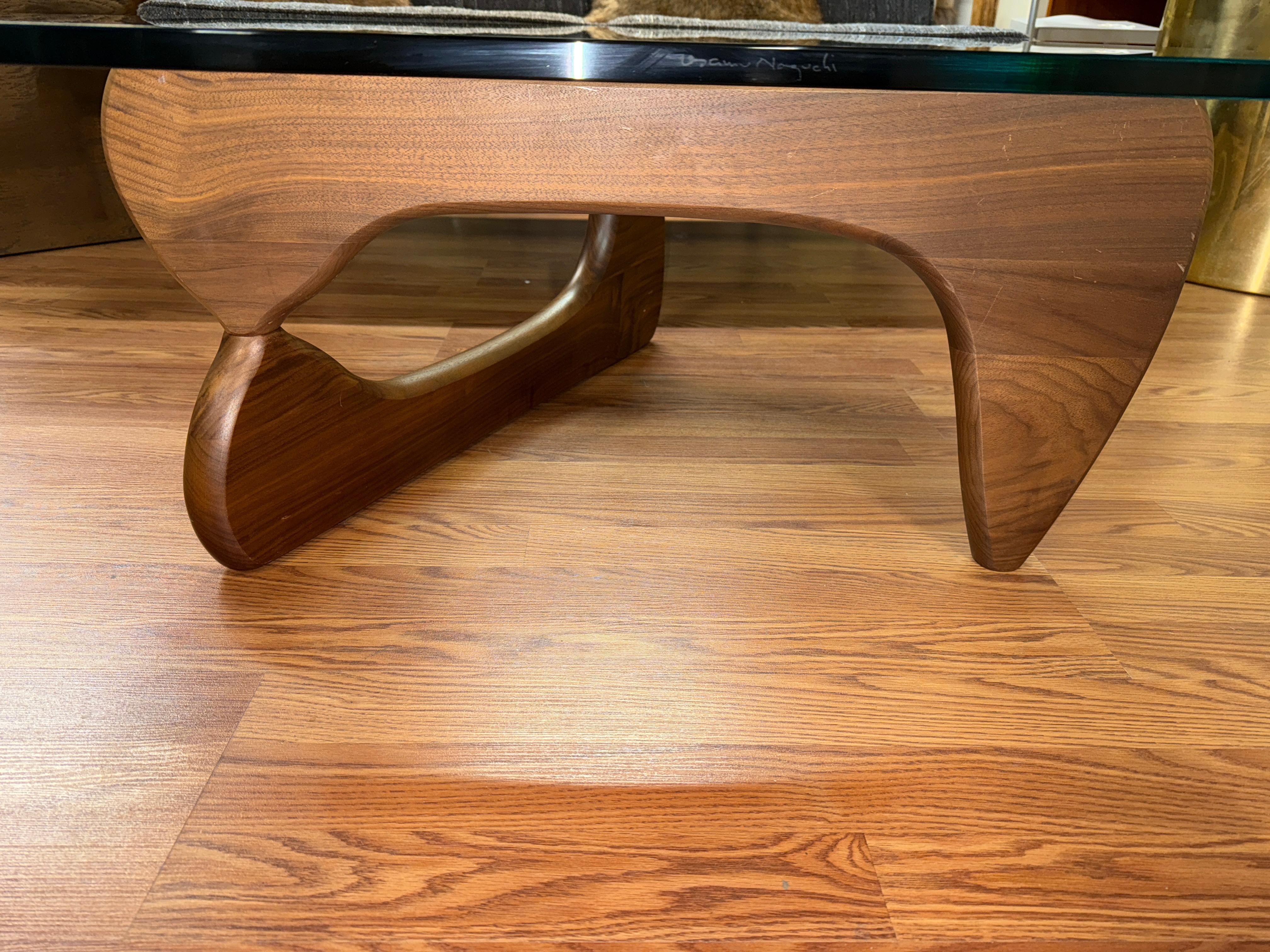 Isamu Noguchi for Herman Miller Coffee Table in Walnut, Signed 1
