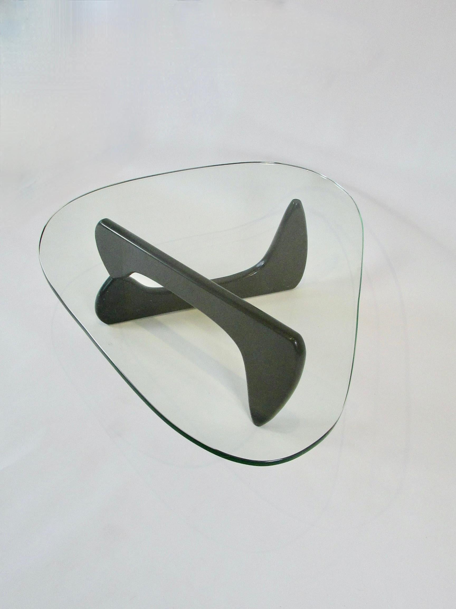 Mid-Century Modern Isamu Noguchi  for Herman Miller IN-50 Cocktail Table For Sale