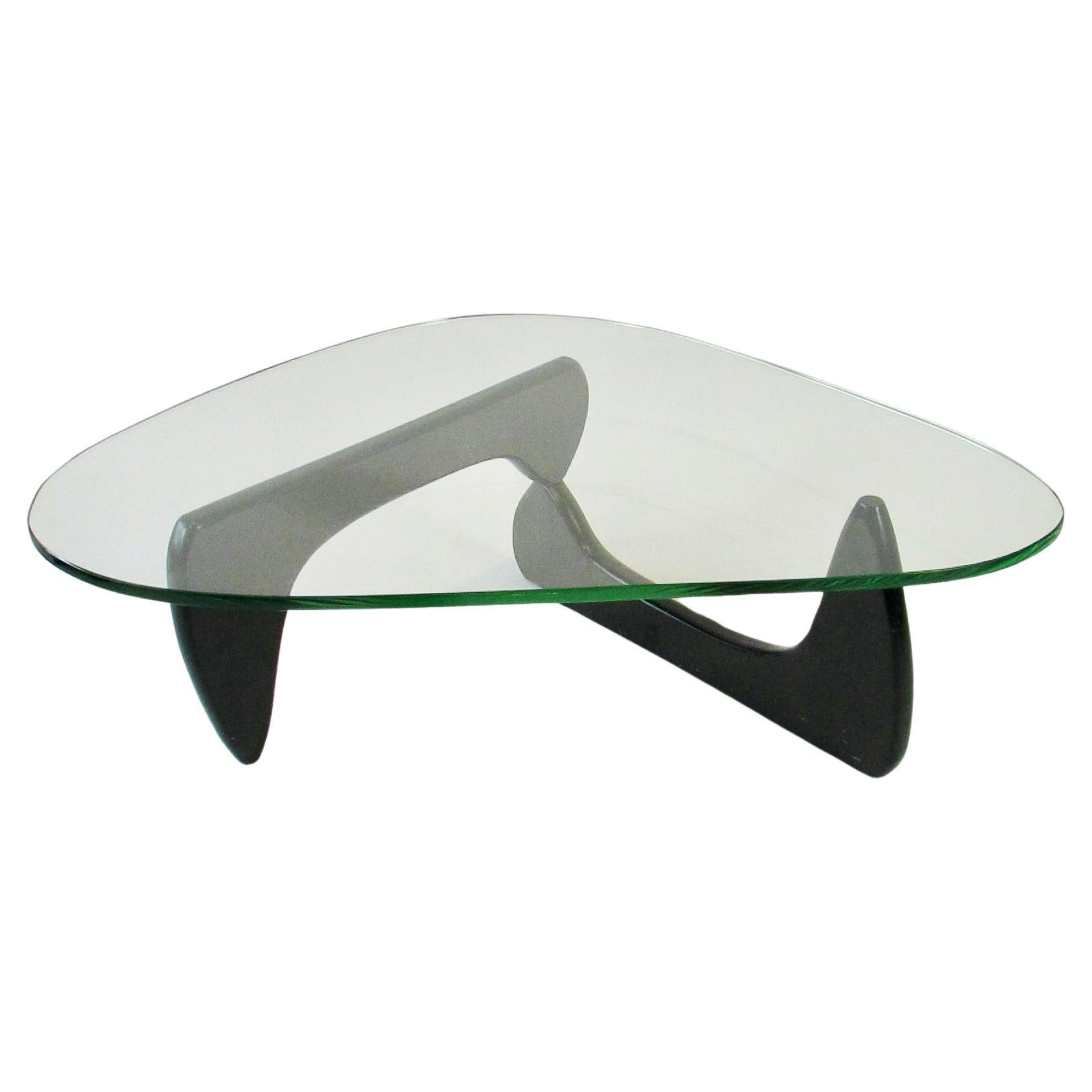Where is the signature on a Noguchi table?