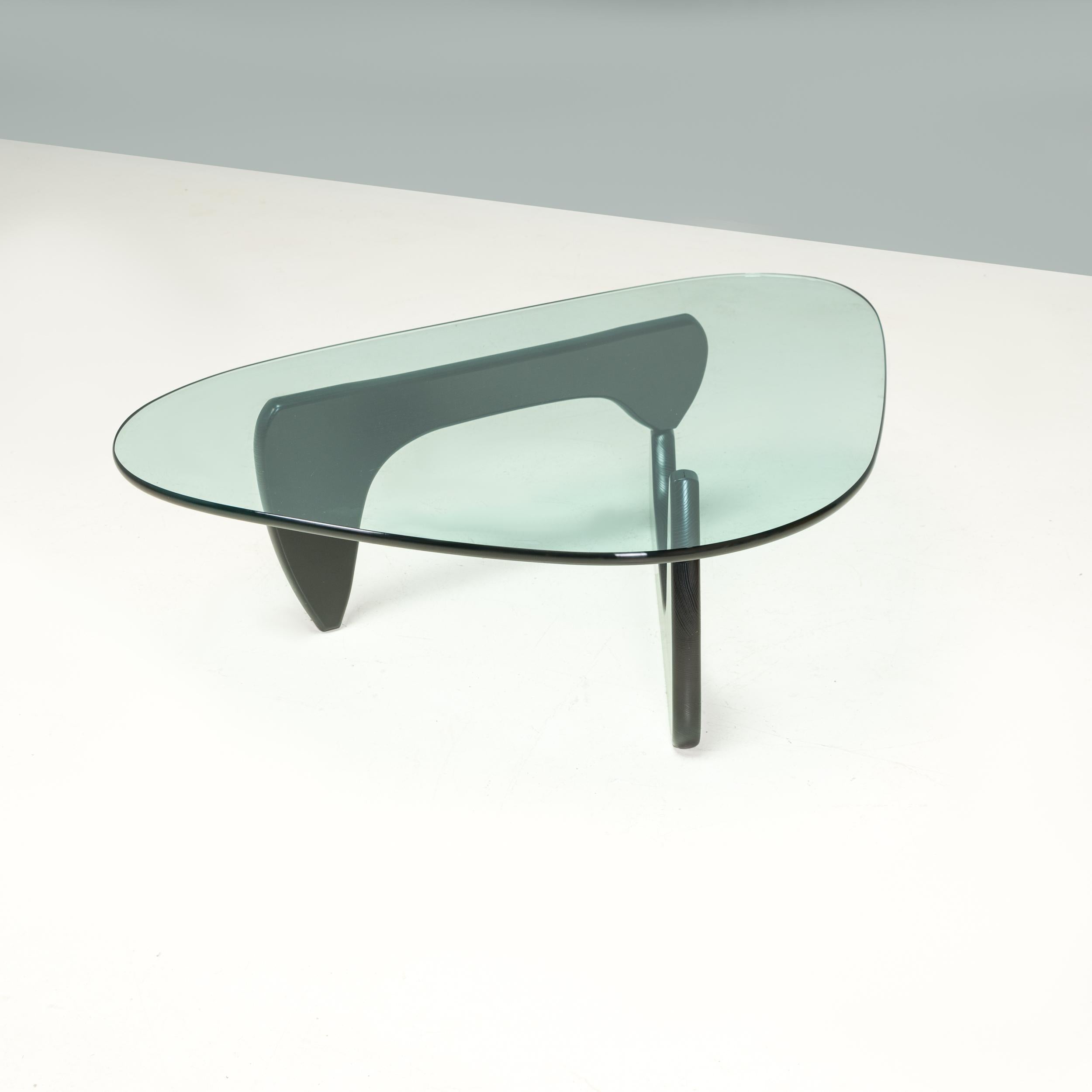 Originally designed in 1944 and regarded by Isamu Noguchi as his best furniture design, the Noguchi coffee table has become a true mid century icon.

This model of the coffee table was manufactured by Vitra in 2008 and features the recognisable