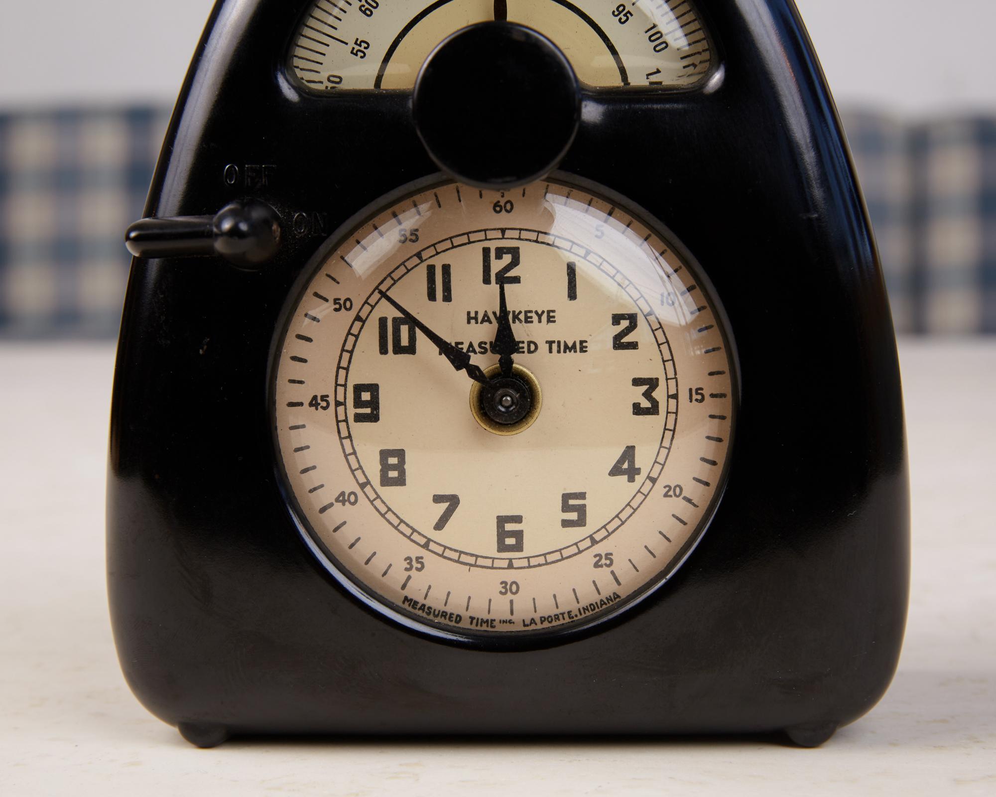 Isamu Noguchi Hawkeye Clock & Kitchen Timer In Excellent Condition In Los Angeles, CA