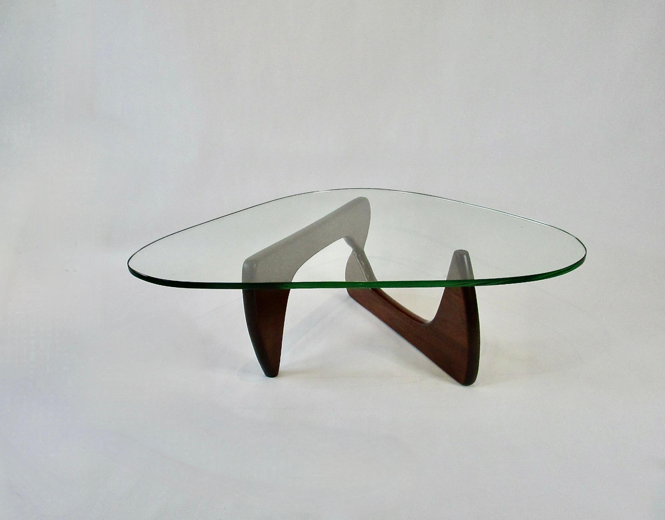 Verre Table de cocktail de deuxième génération IN-50 d'Isamu Noguchi pour Herman Miller en vente