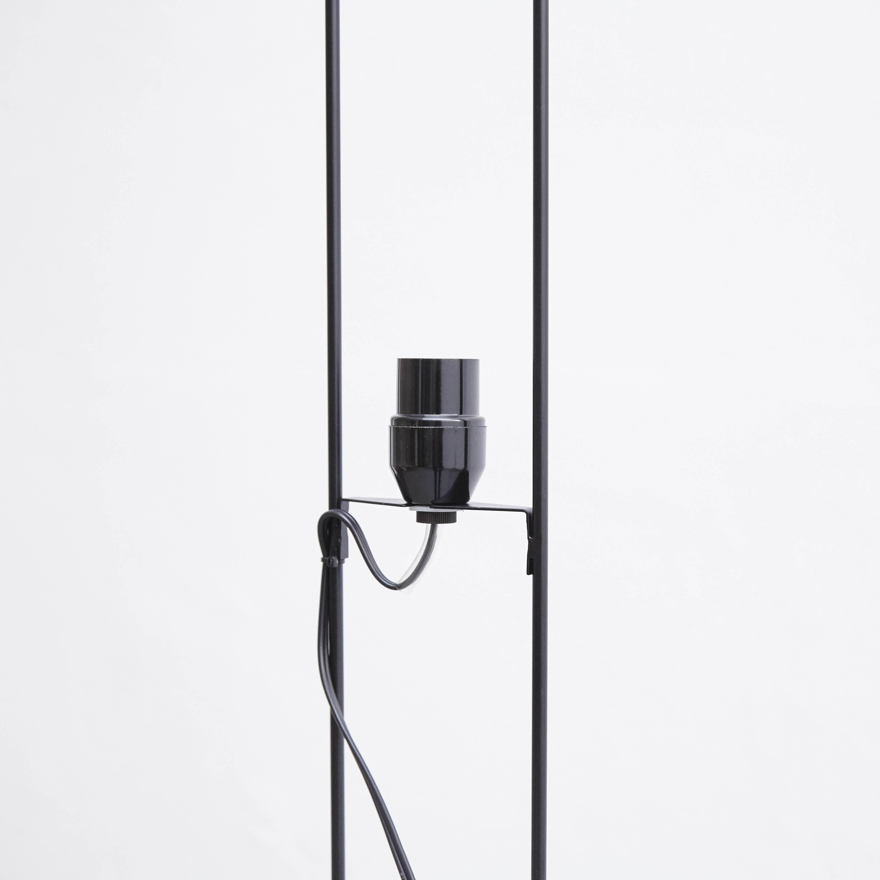 Isamu Noguchi L8 Floor Lamp 1