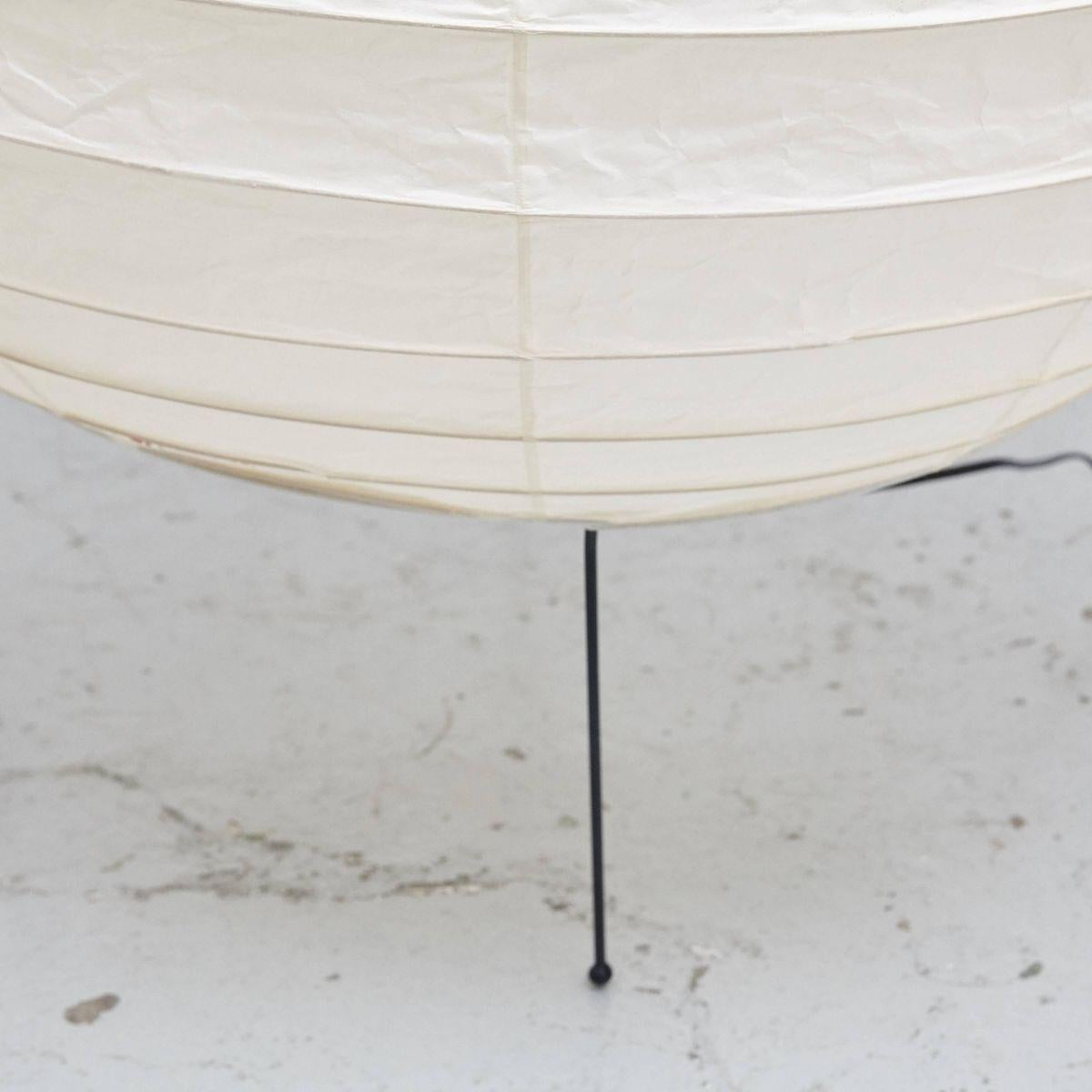 Isamu Noguchi Moderna de mediados de siglo Gran lámpara de papel Akari 23N en Bueno estado para la venta en Barcelona, Barcelona