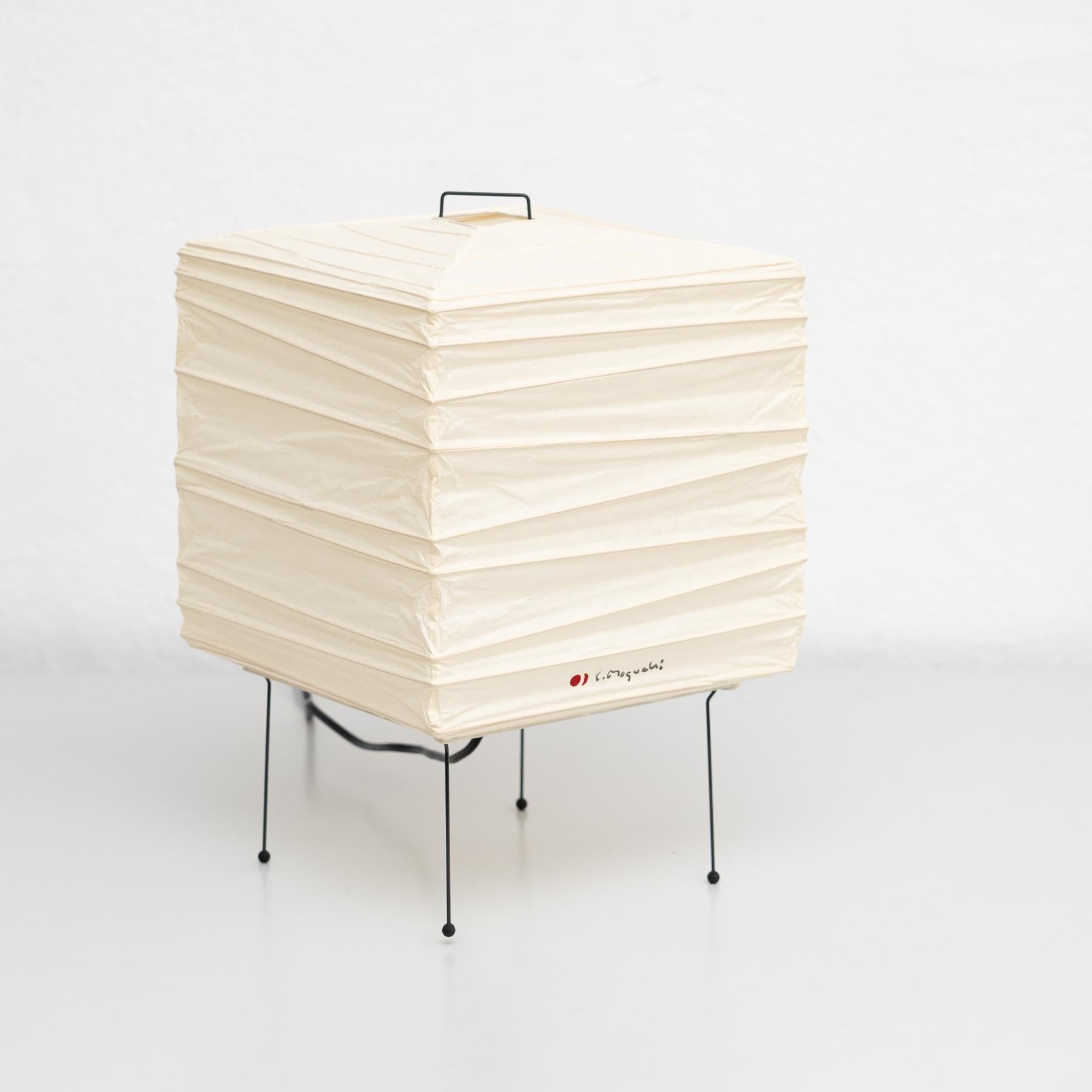 Isamu Noguchi Mid-Century Modern Washi Paper Akari 3x Table Lamp In Good Condition For Sale In Barcelona, Barcelona
