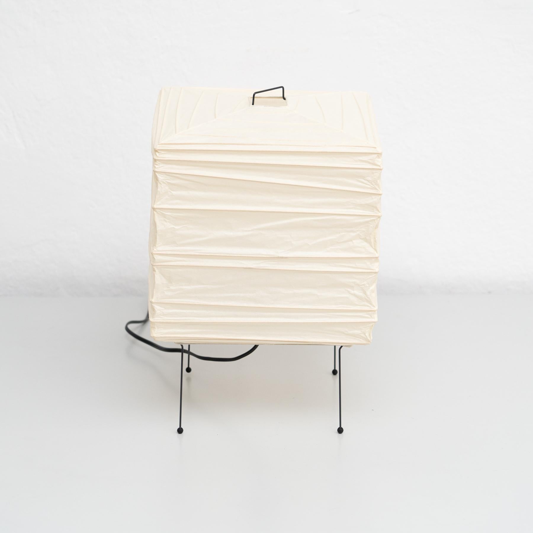 Japanese Isamu Noguchi Mid-Century Modern Washi Paper Akari 3x Table Lamp For Sale