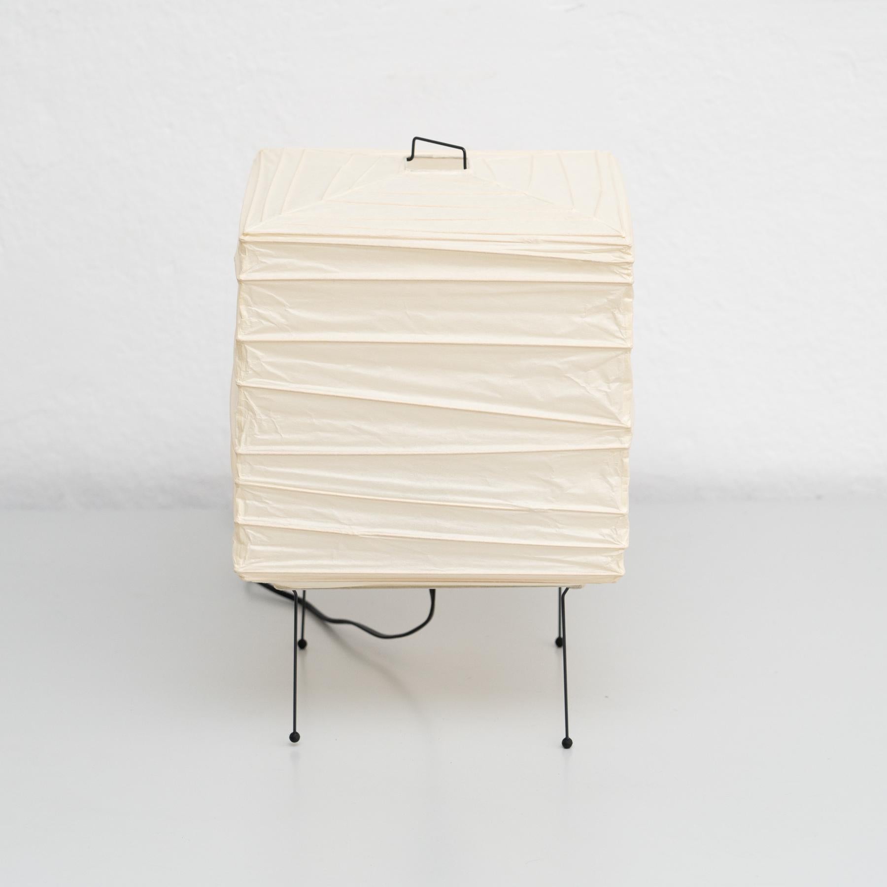 Isamu Noguchi Mid-Century Modern Washi Paper Akari 3x Table Lamp In Good Condition For Sale In Barcelona, Barcelona