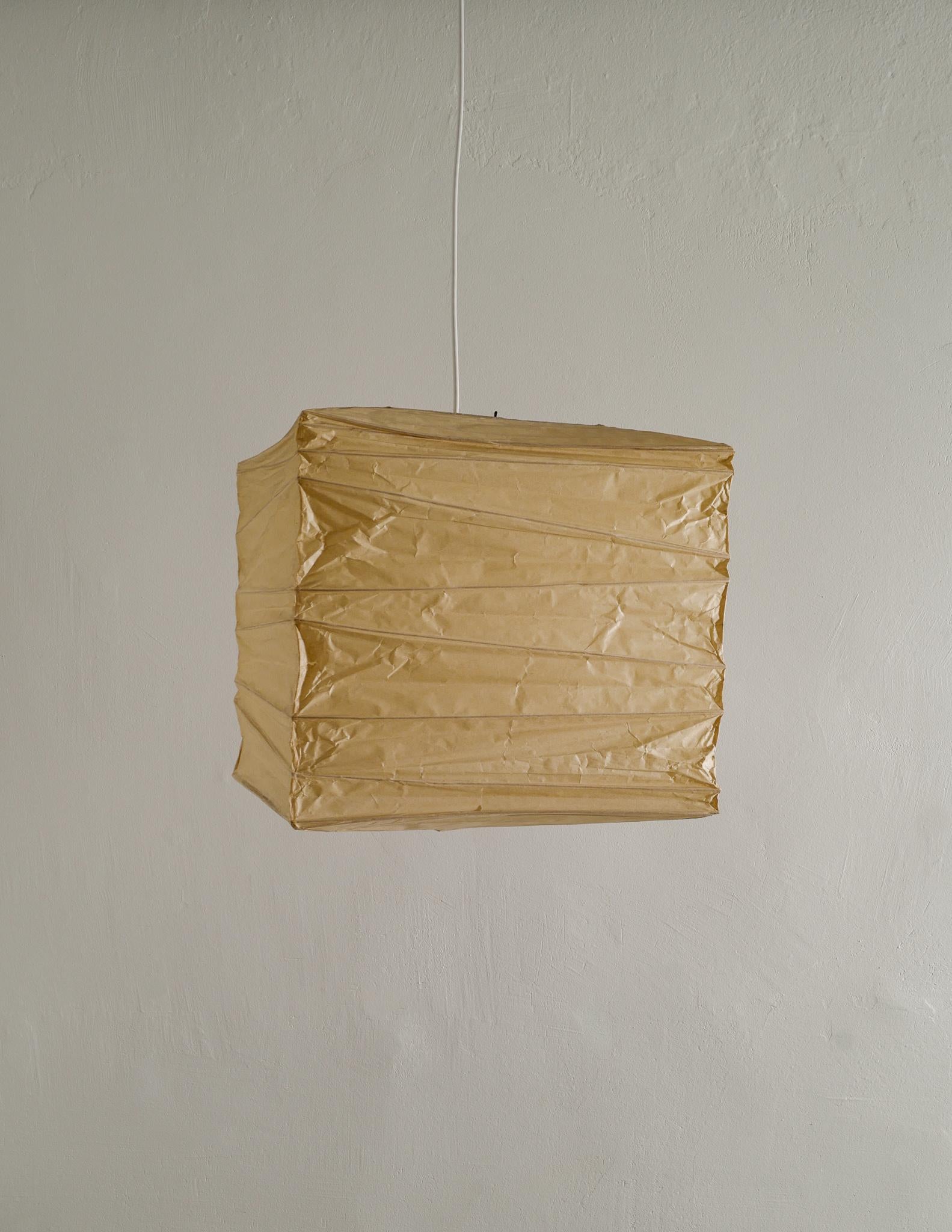 Very rare, all original and important light pendant in washi paper and bamboo model 