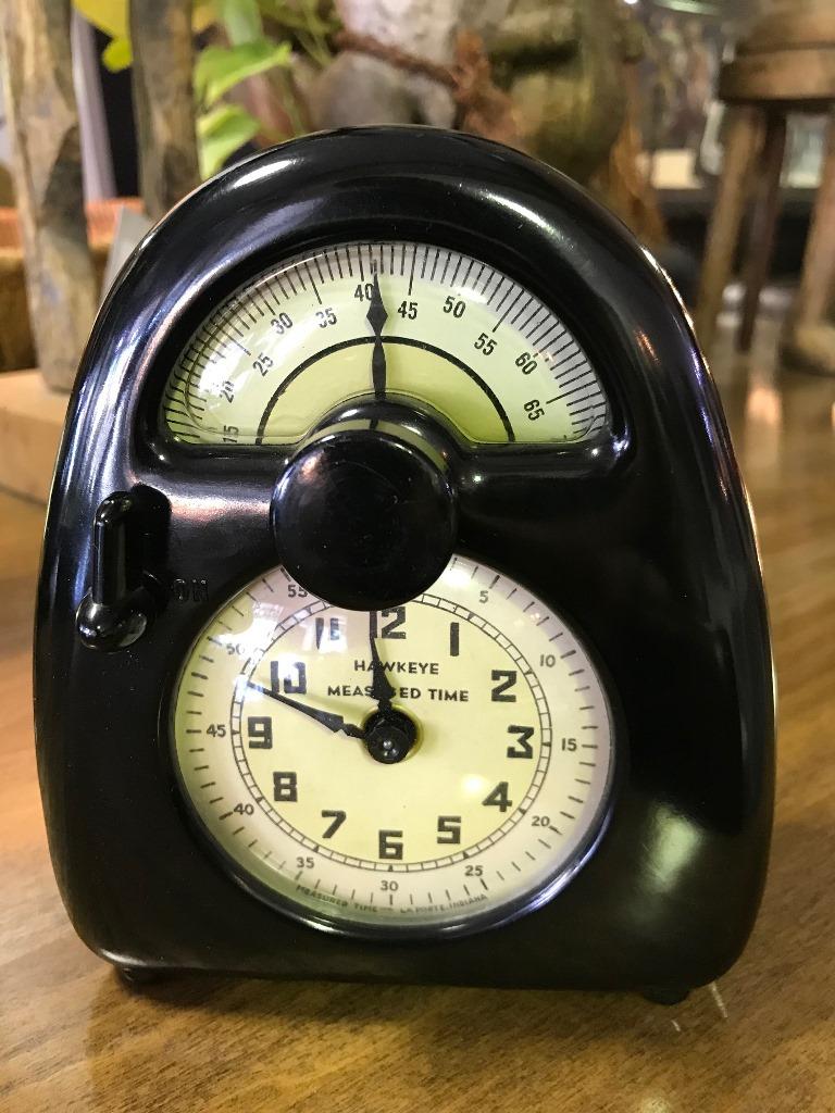 A fabulous midcentury piece by famed Japanese American designer Isamu Noguchi.

This piece as pristine and as clean as you will ever see. Truly museum quality.

This clock was the first Noguchi's designs to go into mass production and is circa